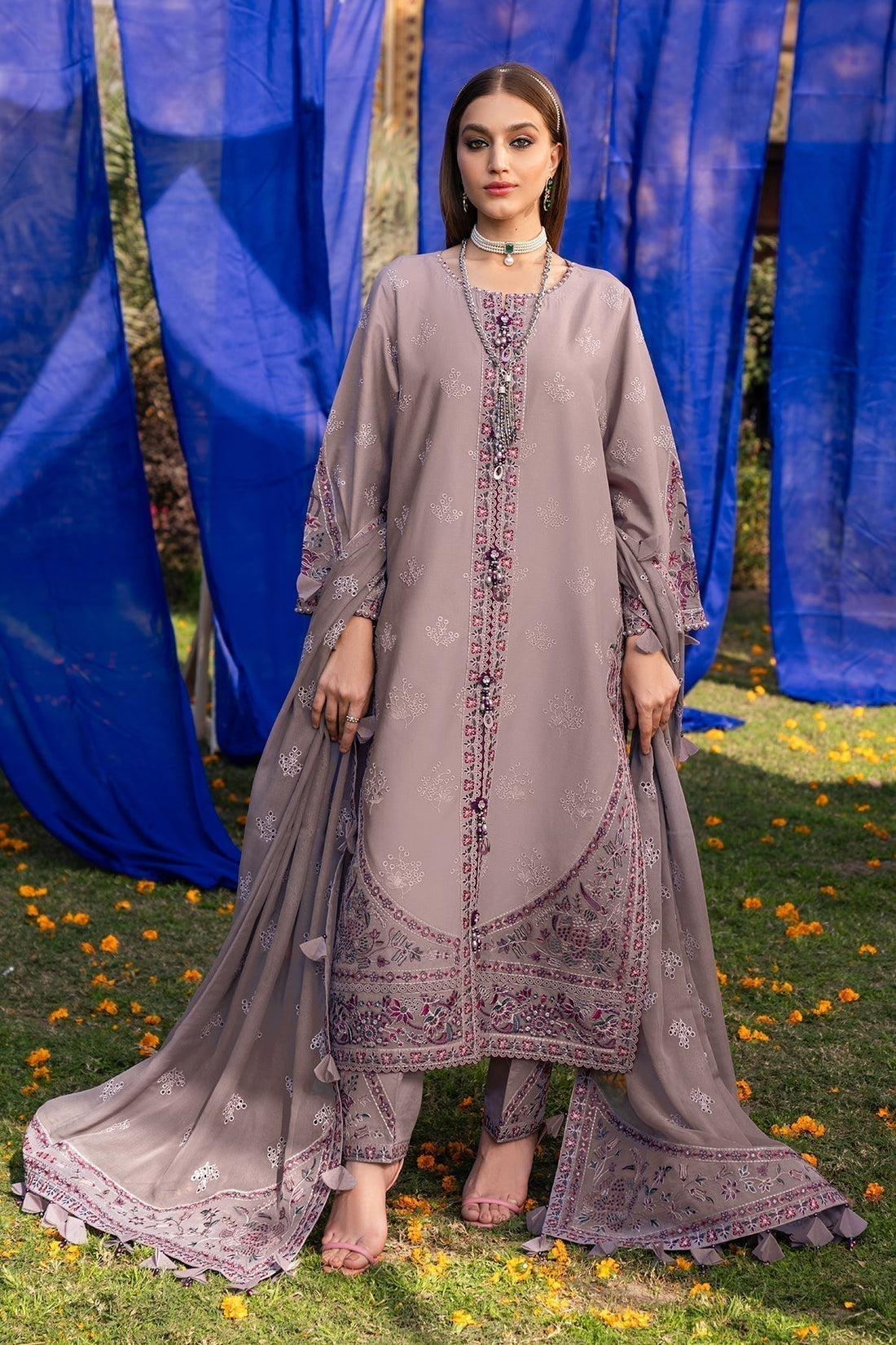 Alizeh | Rawayat Luxury Lawn 24 | Meraat - House Of Anaya