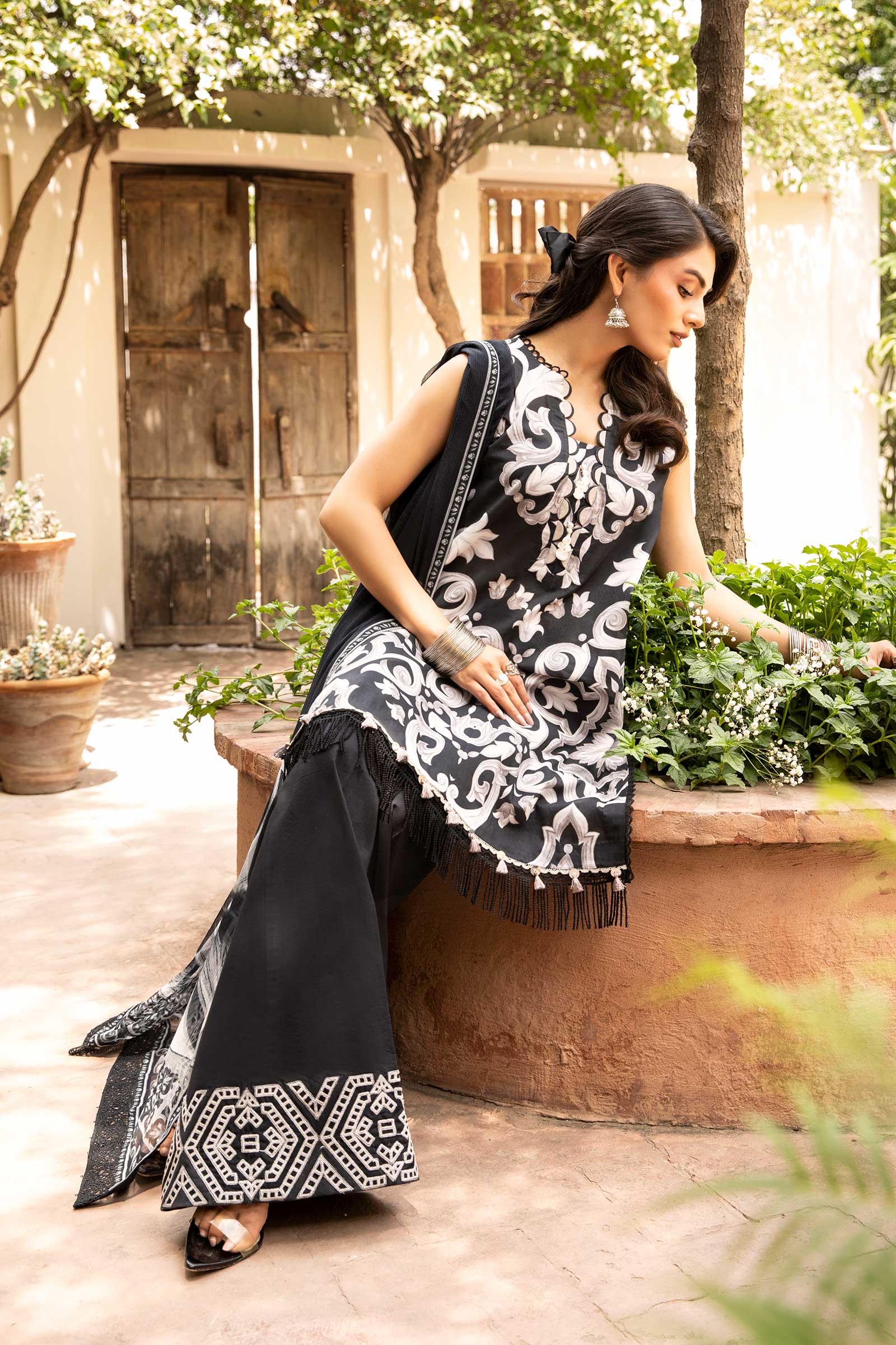 Maria B | Eid Basic Lawn | MB-CUS25-904B