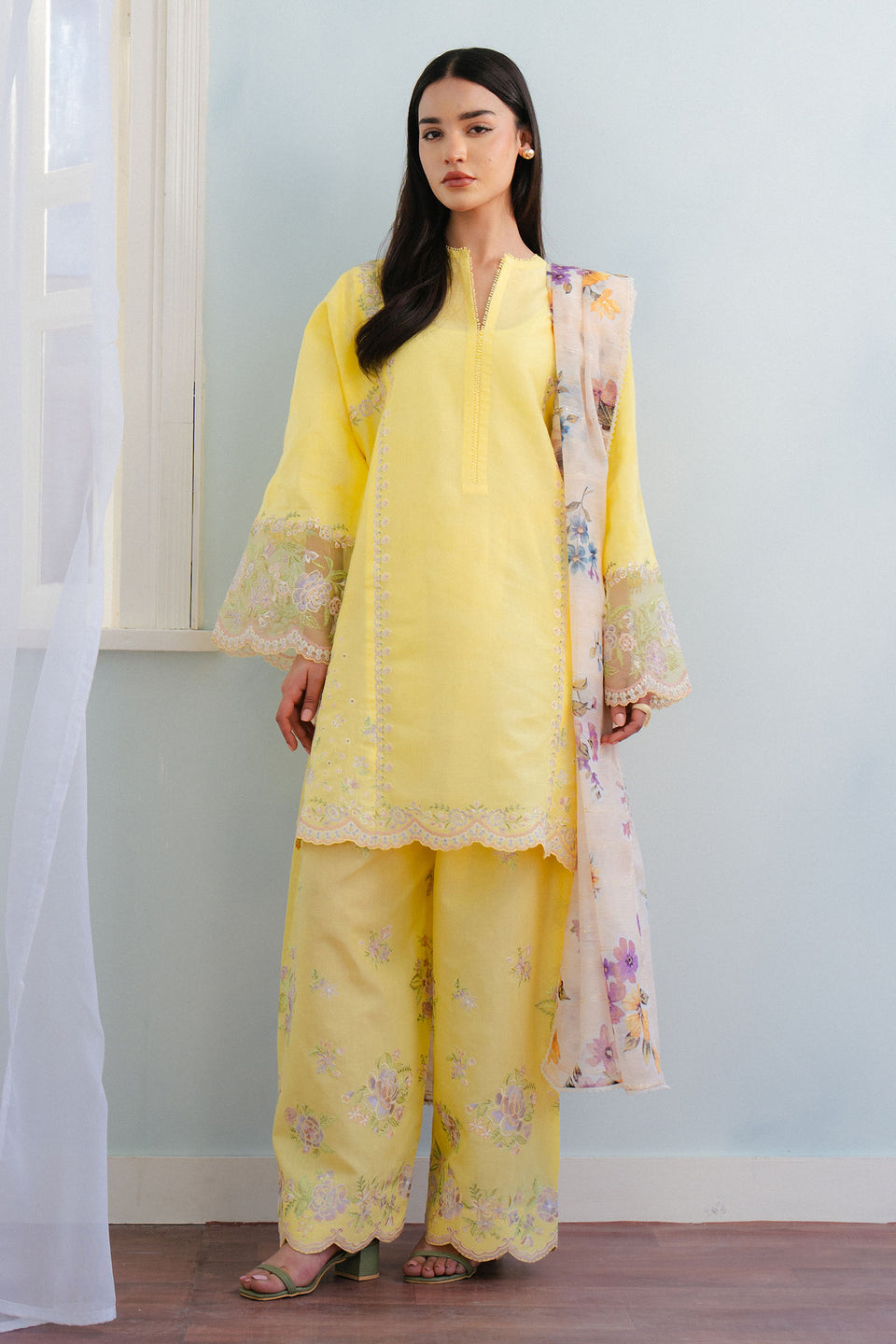 Zara Shahjahan | Coco Lawn 25 | MEADOW-8A - House Of Zarish