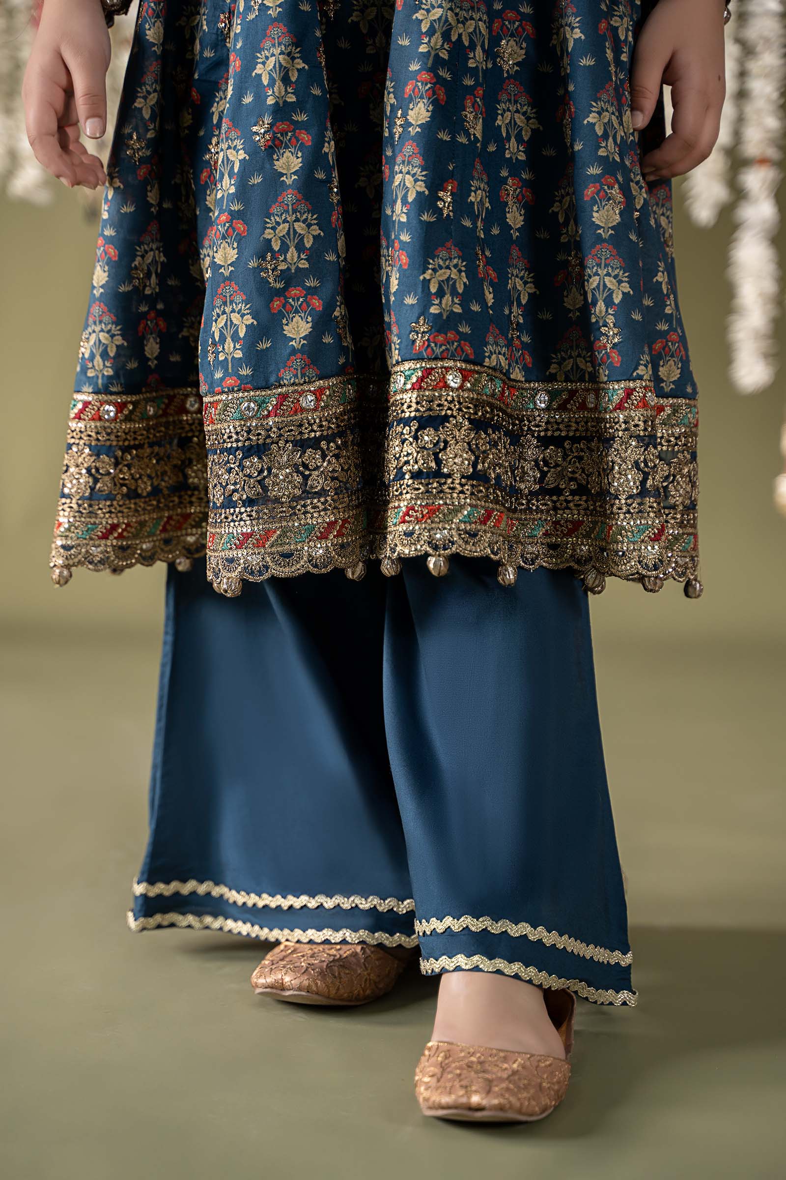 Maria B | 3 Piece Embroidered Lawn Suit | MKD-EF25-05 - House Of Zarish