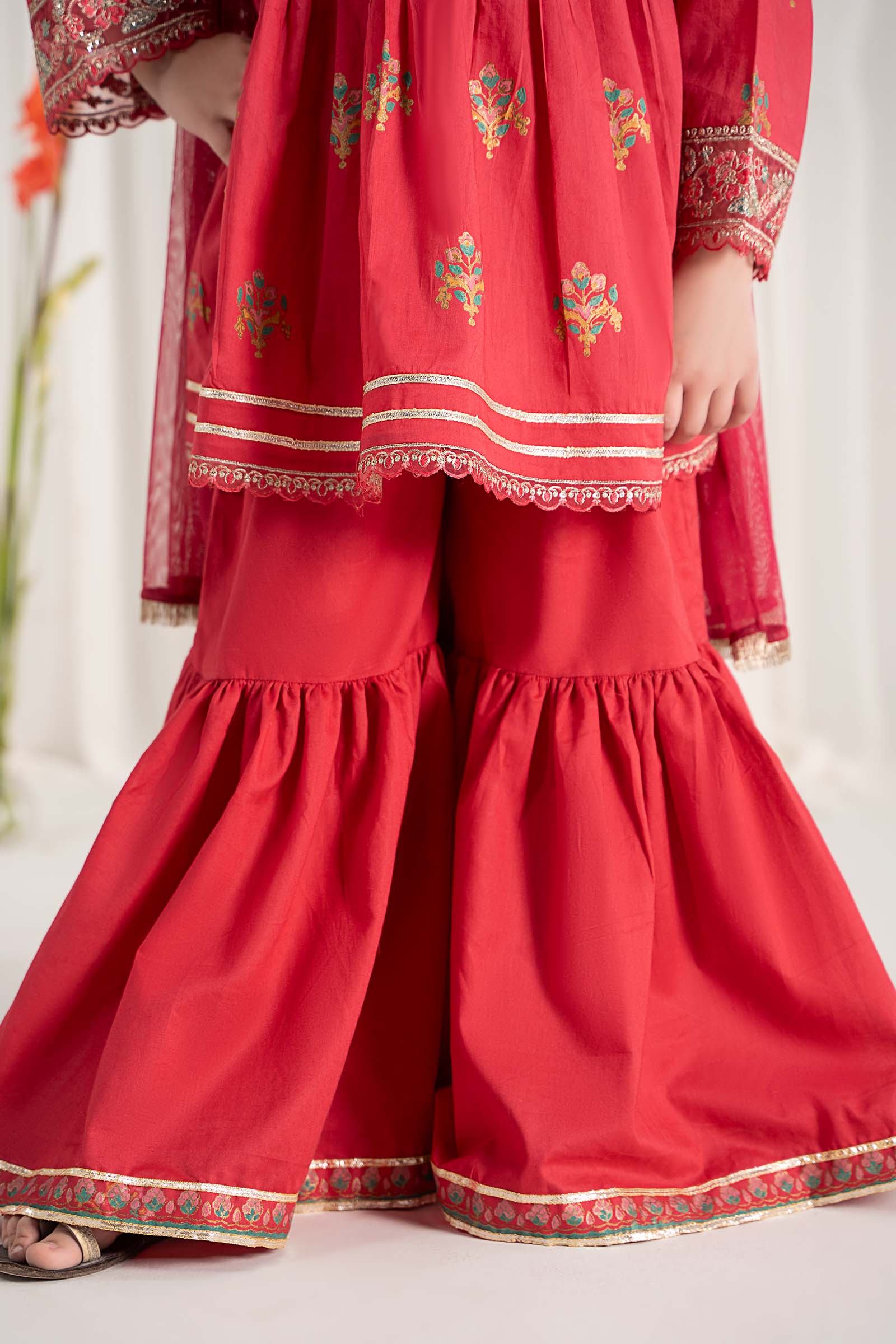 Maria B | 3 Piece Embroidered Lawn Suit | MKD-EF25-15 - House Of Zarish