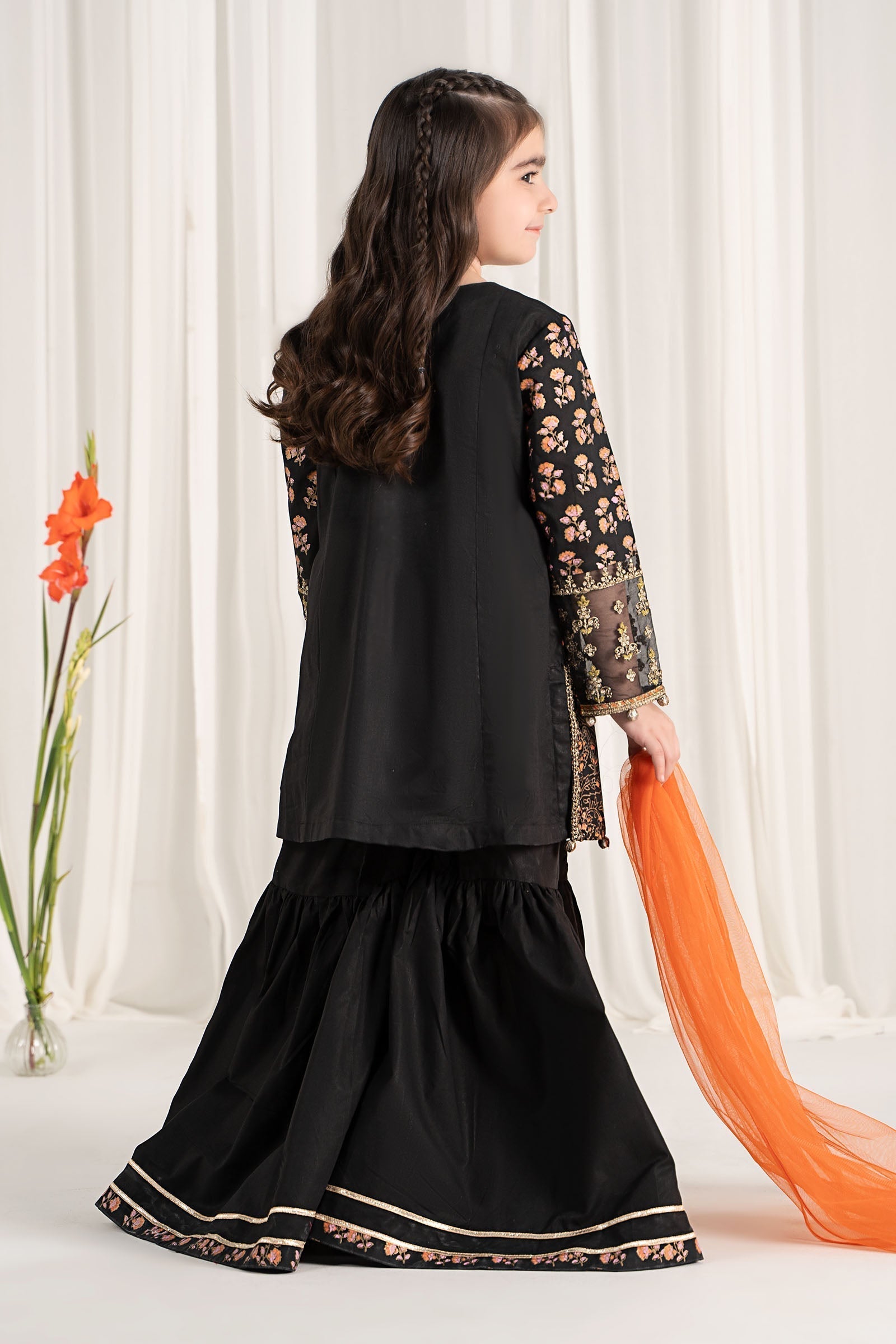 Maria B | 3 Piece Embroidered Lawn Suit | MKD-EF25-23 - House Of Zarish