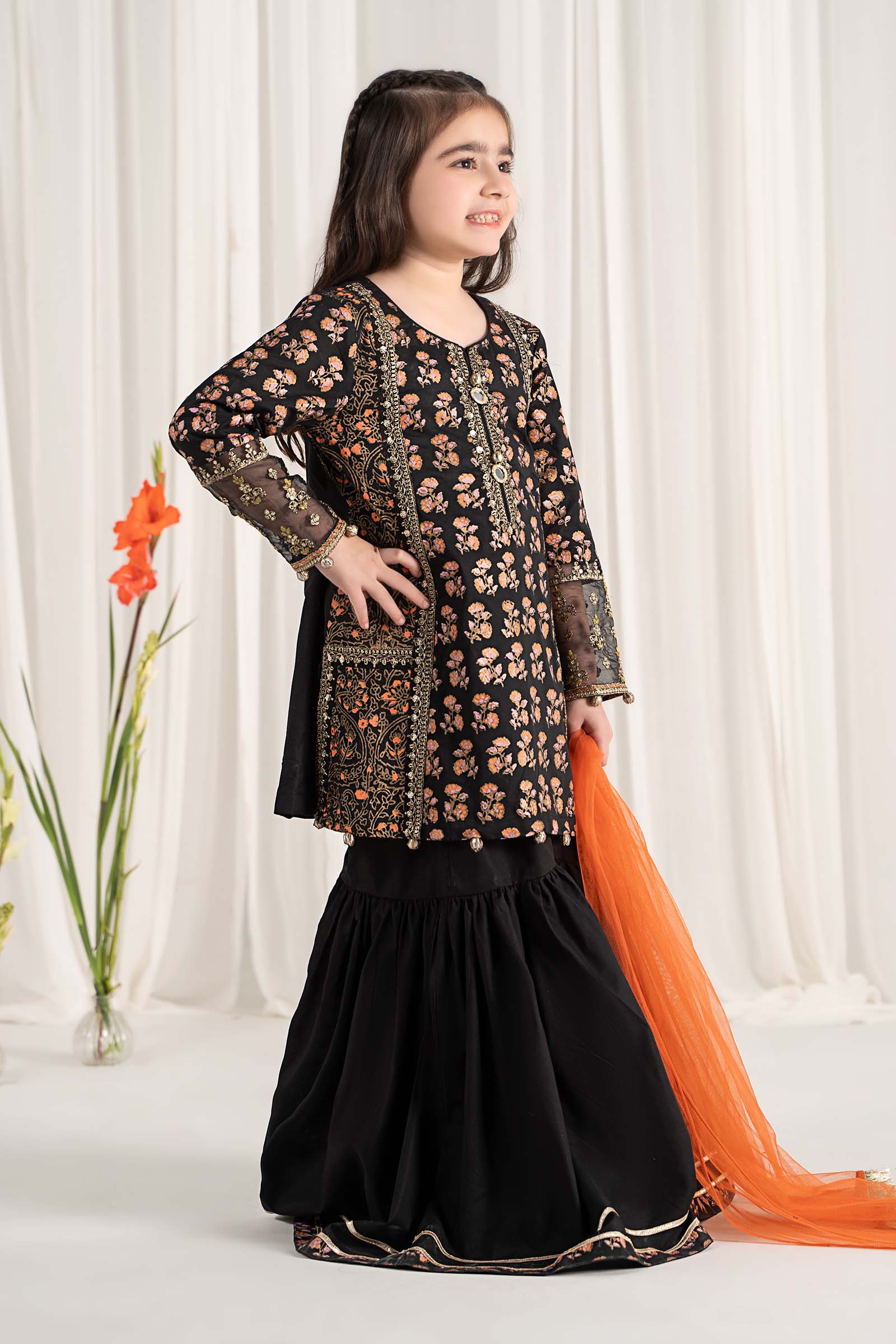 Maria B | 3 Piece Embroidered Lawn Suit | MKD-EF25-23 - House Of Zarish