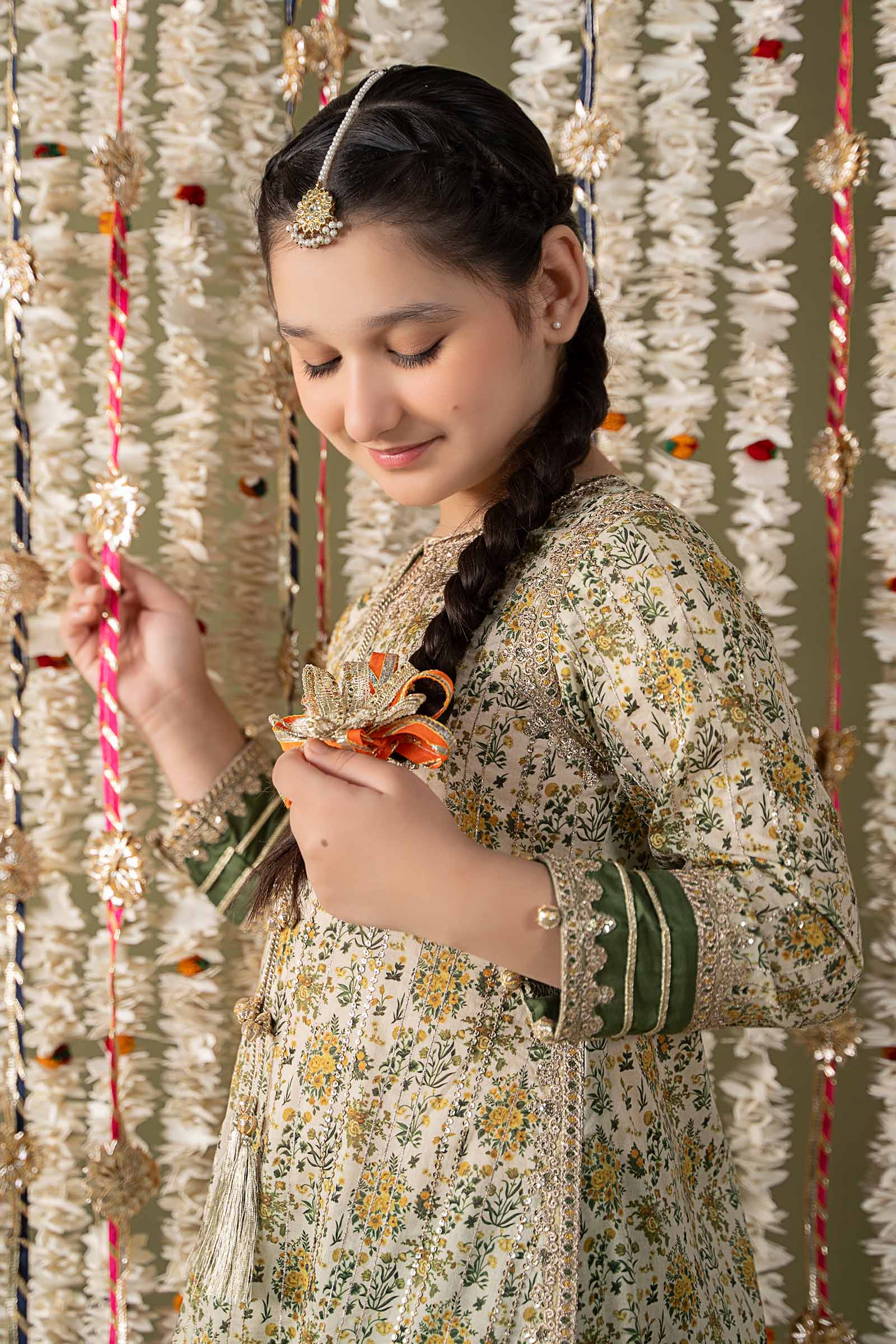 Maria B | 3 Piece Embroidered Lawn Suit | MKD-EF25-27 - Libasekhas