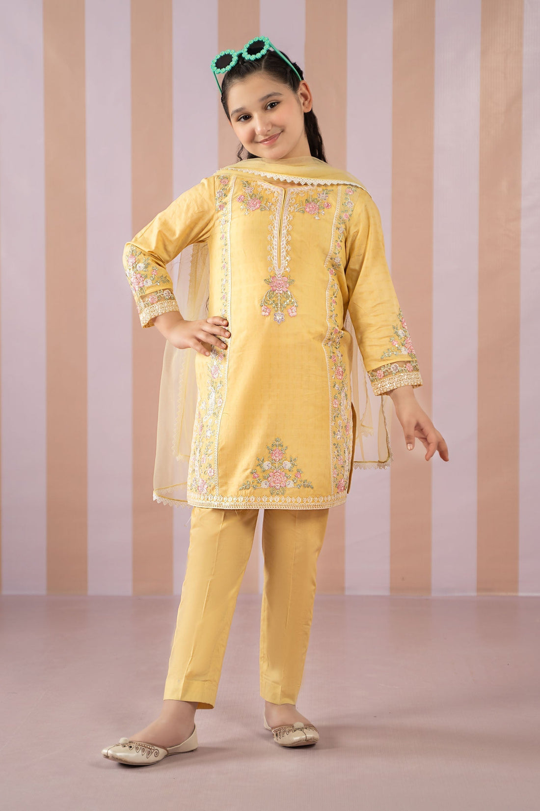 Maria B | 3 Piece Embroidered Dobby Lawn Suit | MKD-EF25-50 - Libasekhas