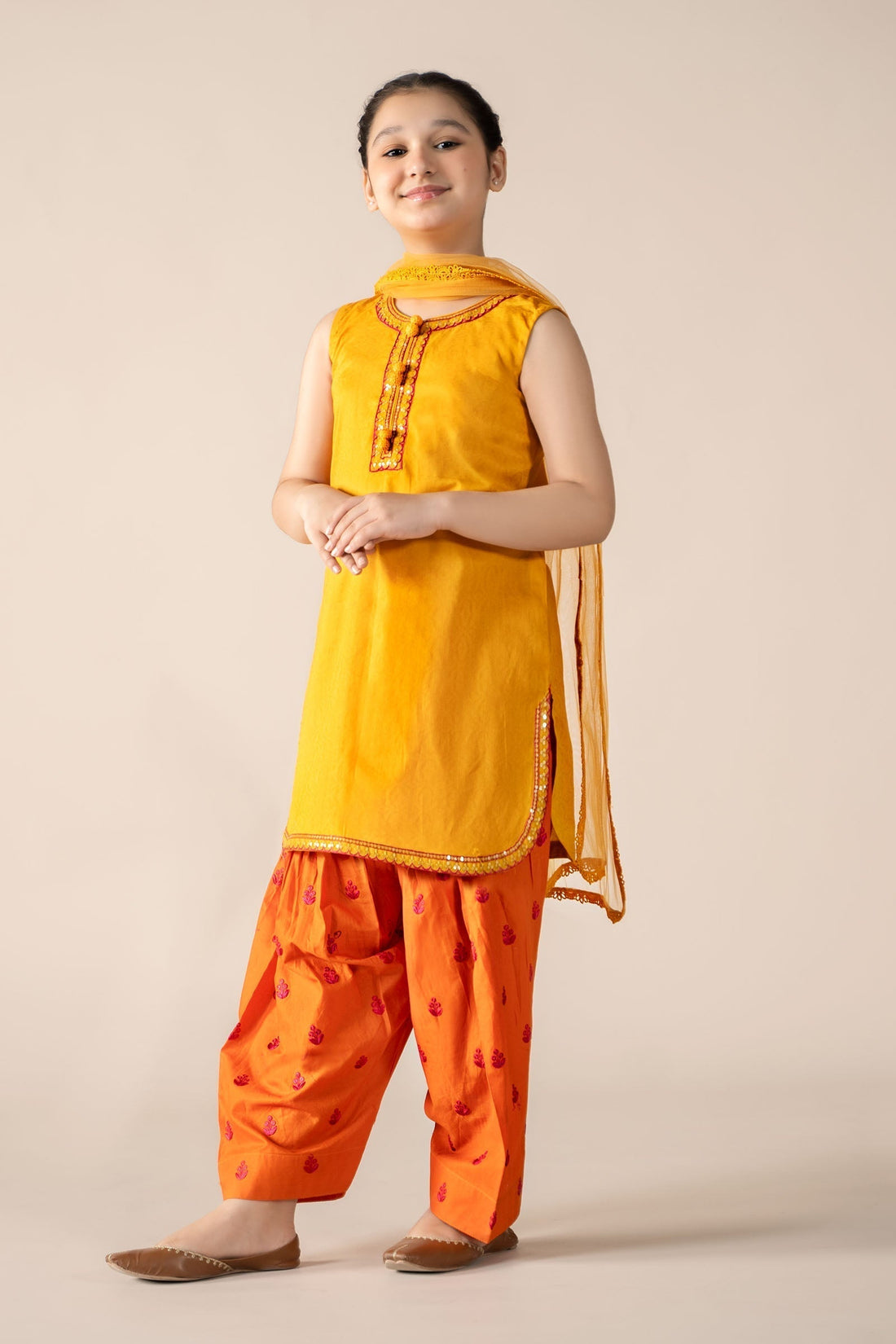 Maria B | 3 Piece Embroidered Dobby Lawn Suit | MKD-EF25-54 - Libasekhas