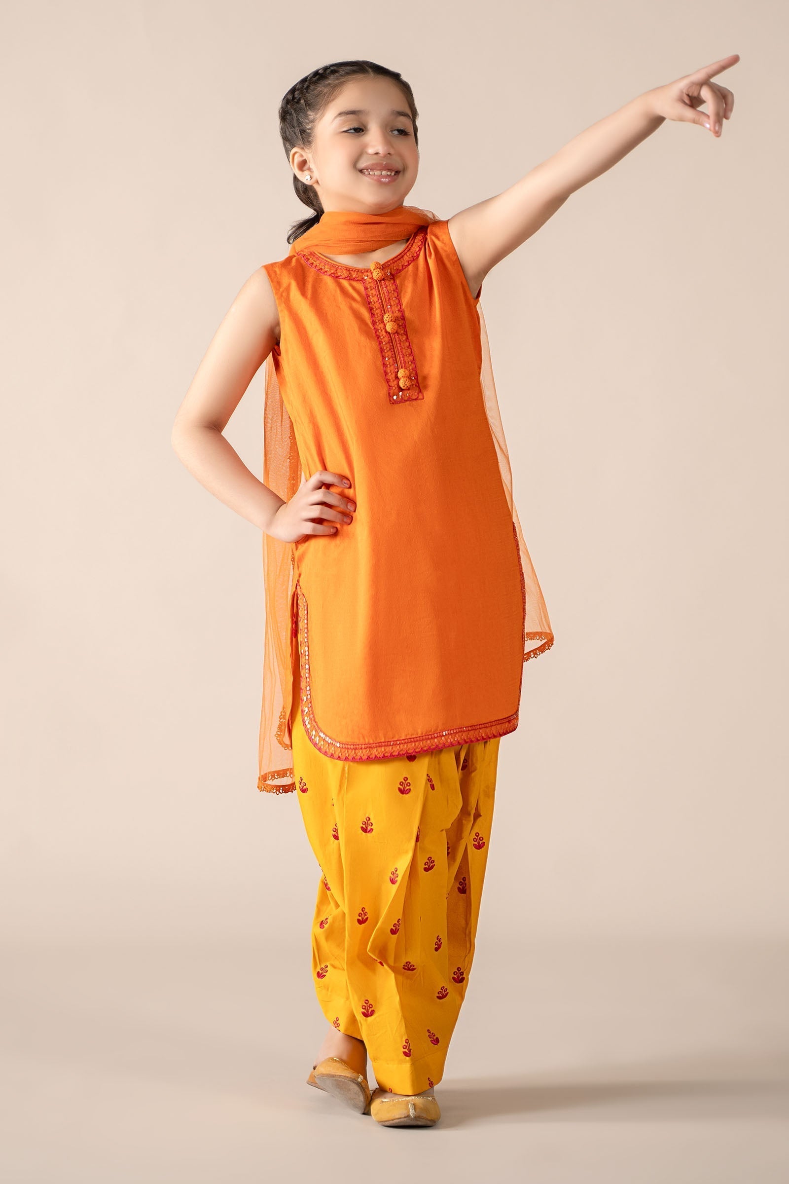 Maria B | 3 Piece Embroidered Dobby Lawn Suit | MKD-EF25-54 - House Of Zarish