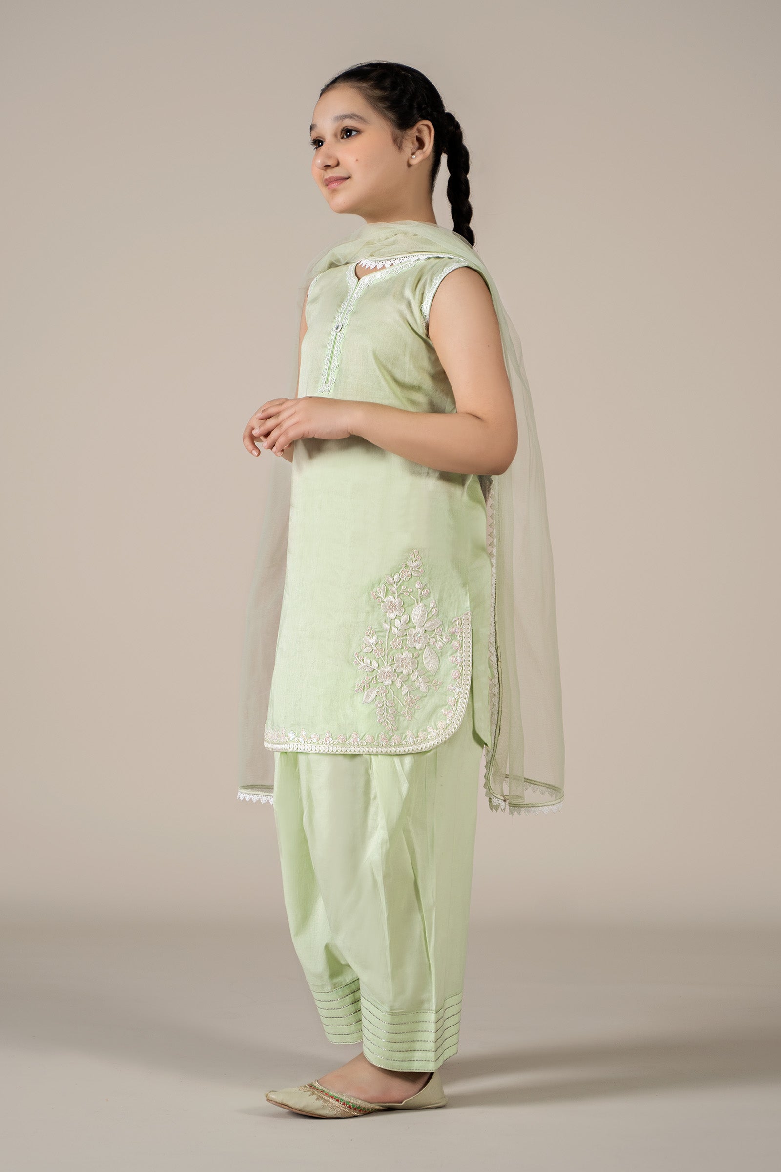 Maria B | 3 Piece Embroidered Lawn Suit | MKD-EF25-60 - House Of Zarish