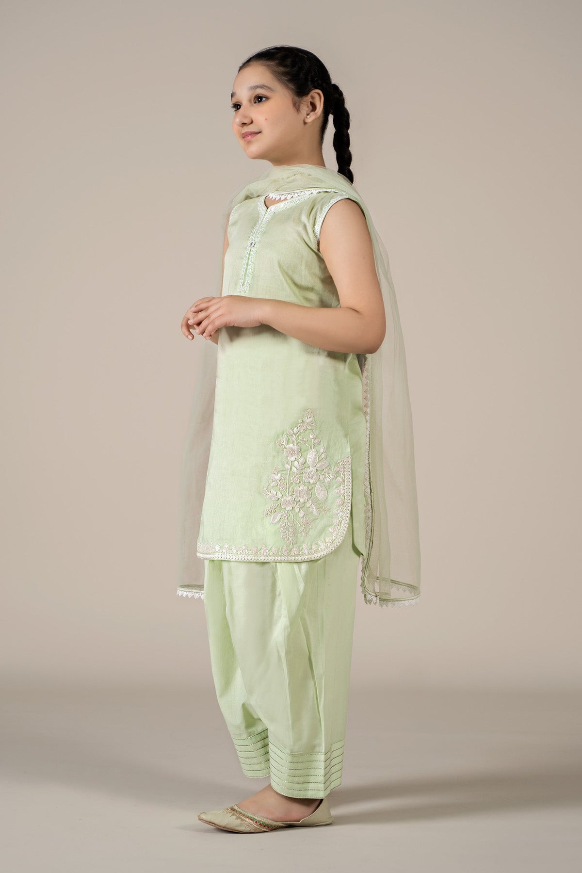 Maria B | 3 Piece Embroidered Lawn Suit | MKD-EF25-60 - Libasekhas