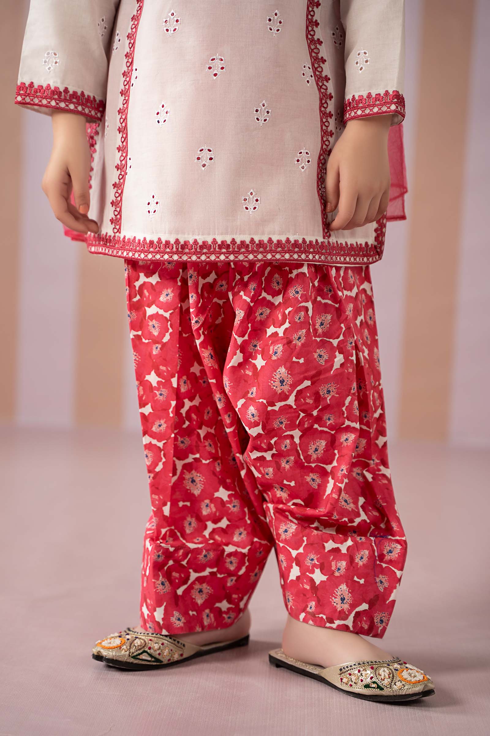 Maria B | 3 Piece Embroidered Lawn Suit | MKD-EF25-66 - House Of Zarish