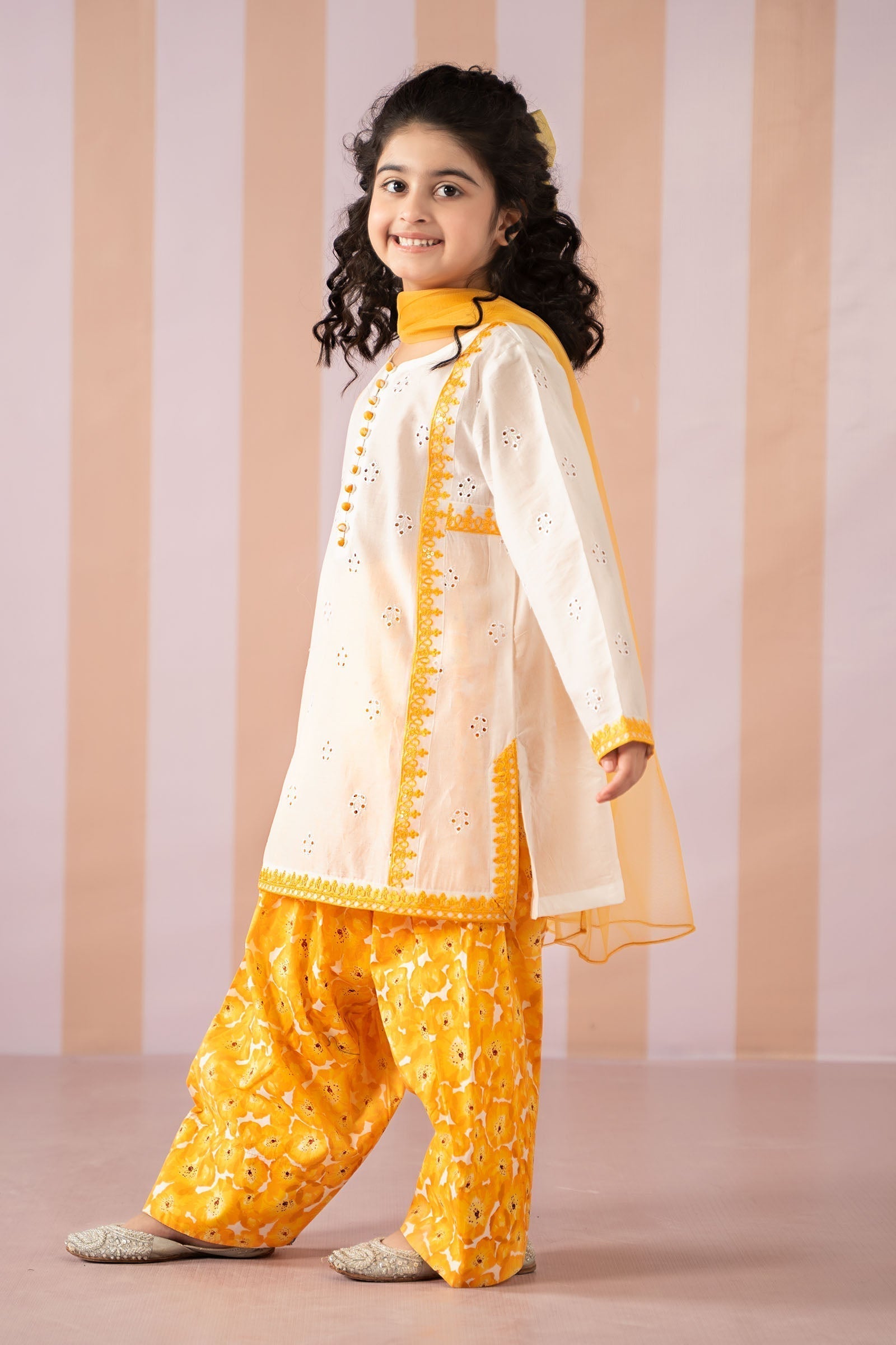 Maria B | 3 Piece Embroidered Lawn Suit | MKD-EF25-66 - House Of Zarish