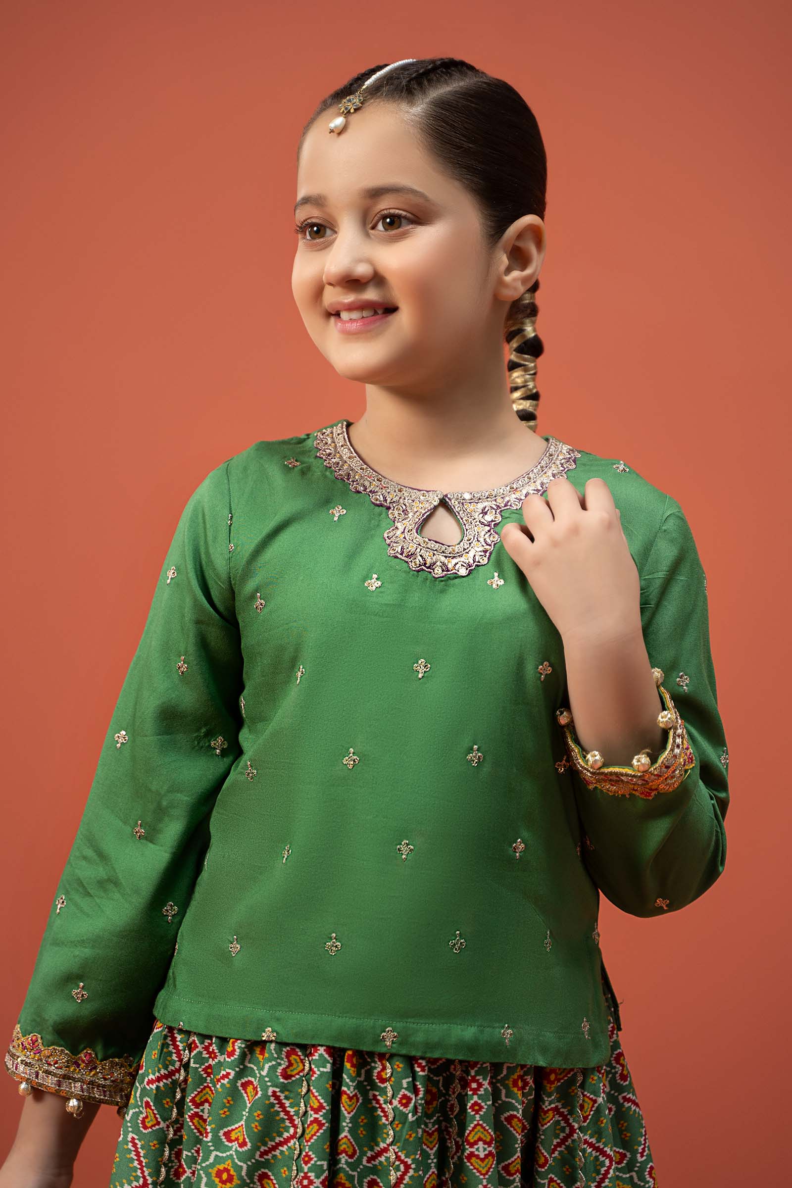 Maria B | 3 Piece Embroidered Linen Suit | MKD-W24-04 - Libasekhas