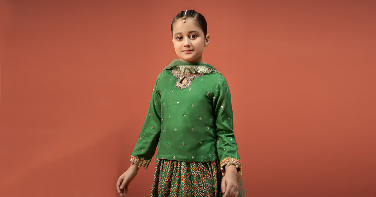 Maria B | 3 Piece Embroidered Linen Suit | MKD-W24-04 - Libasekhas