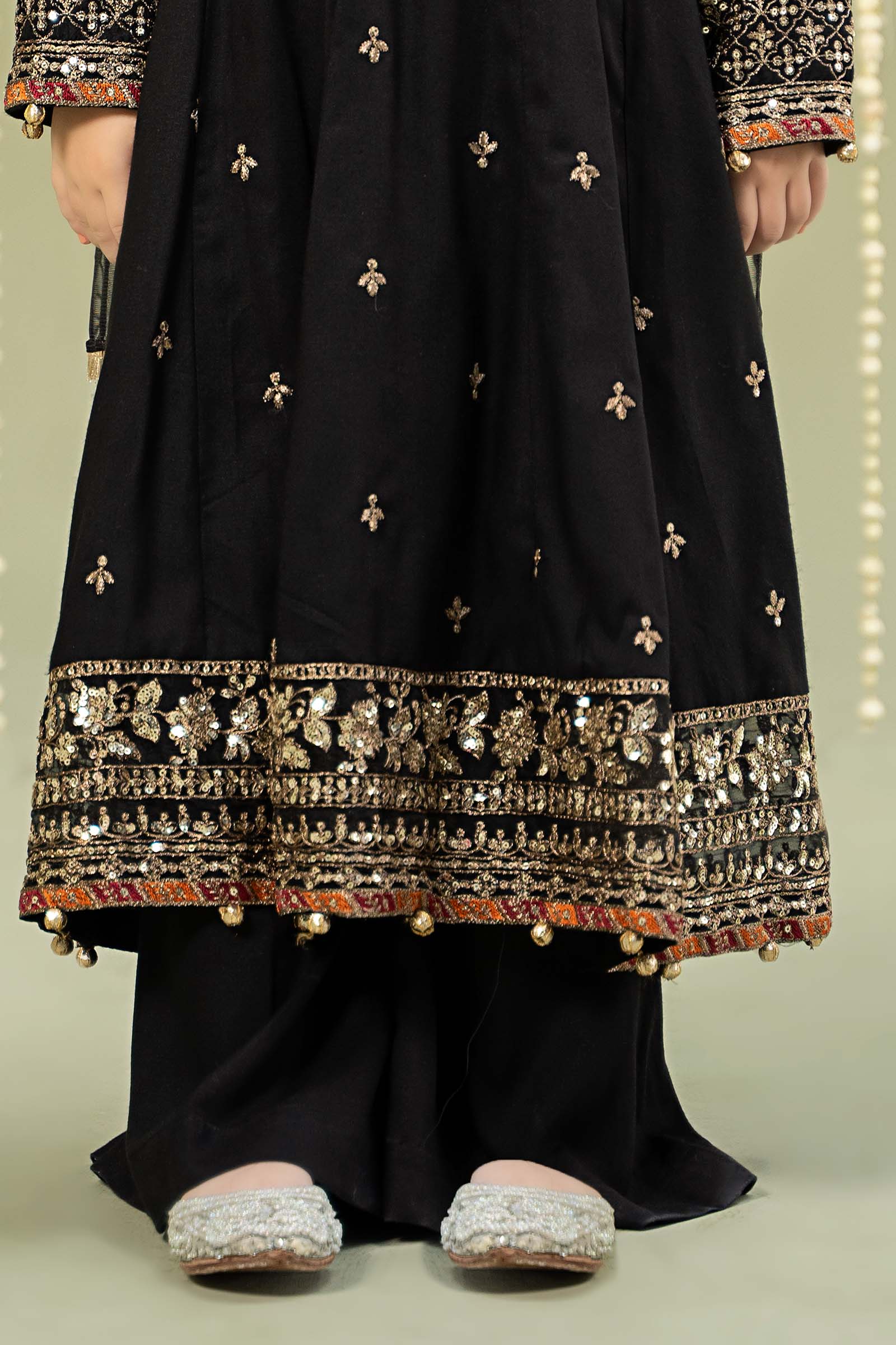 Maria B | 3 Piece Embroidered Linen Suit | MKD-W24-07 - House Of Zarish