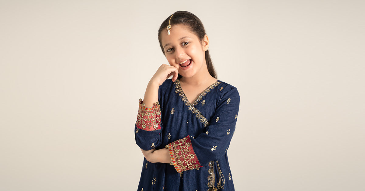 Maria B | 3 Piece Embroidered Linen Suit | MKD-W24-08 - House Of Zarish