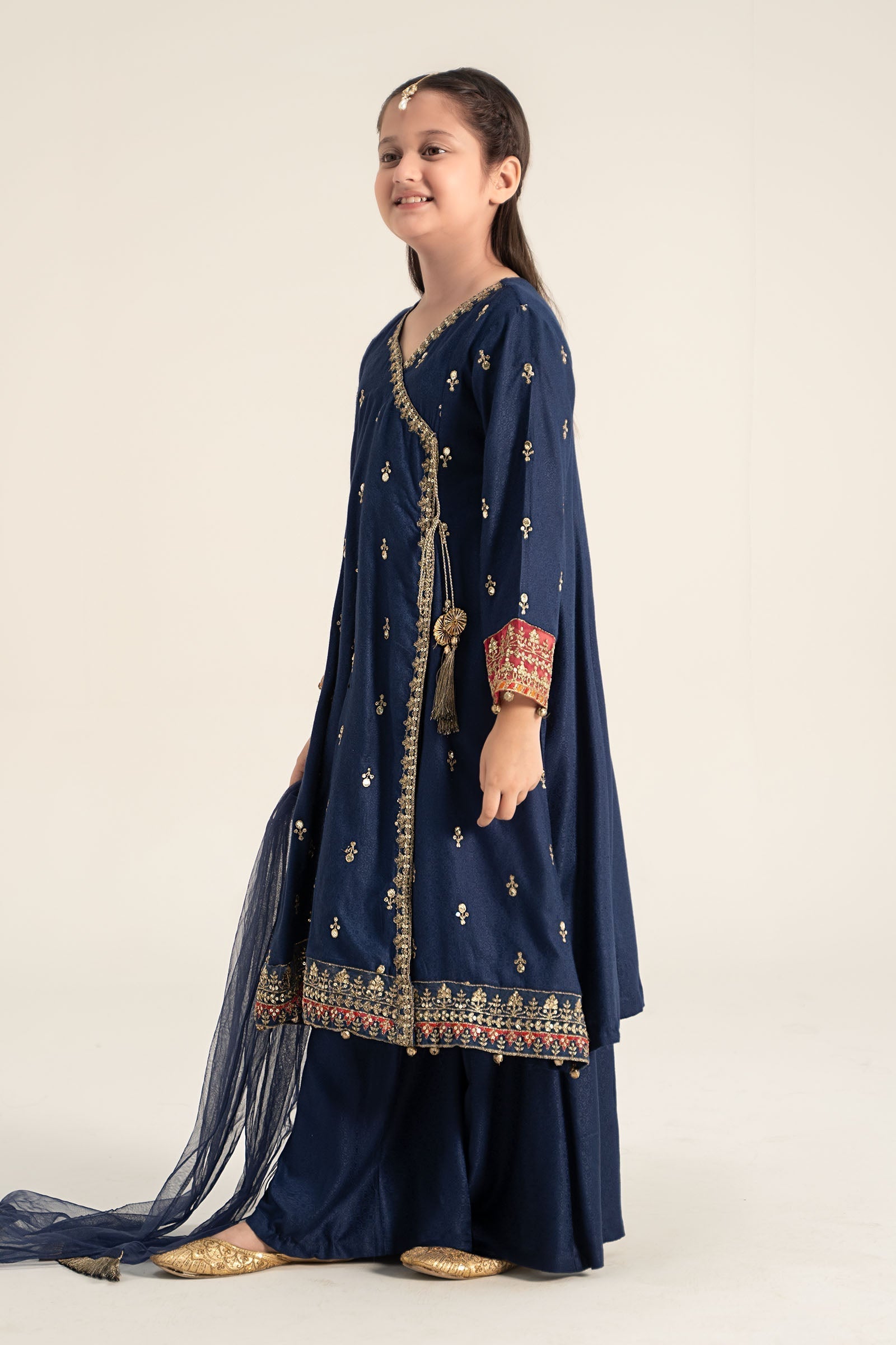 Maria B | 3 Piece Embroidered Linen Suit | MKD-W24-08 - House Of Zarish