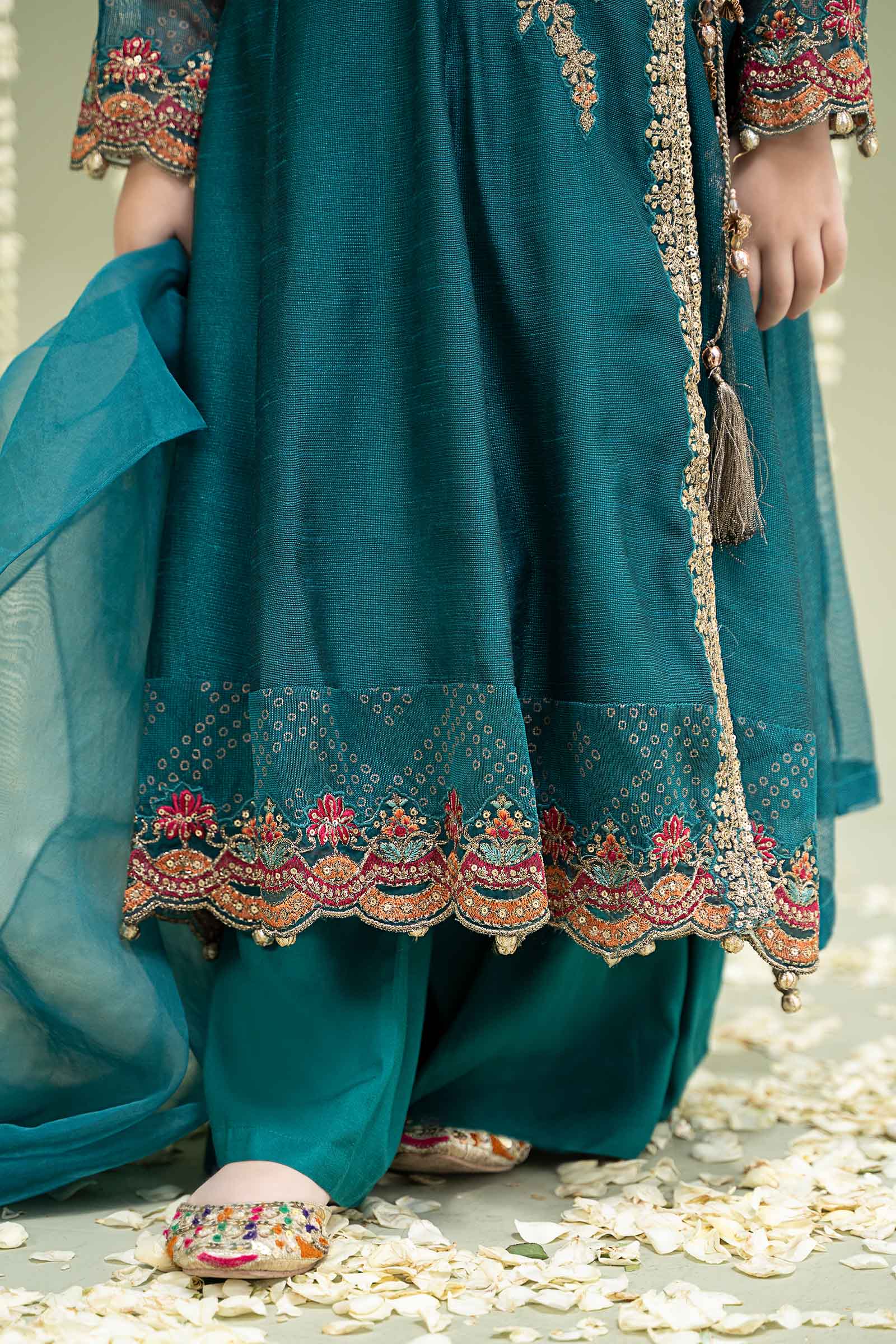 Maria B | 3 Piece Embroidered Paper Cotton Suit | MKD-W24-22 - Libasekhas