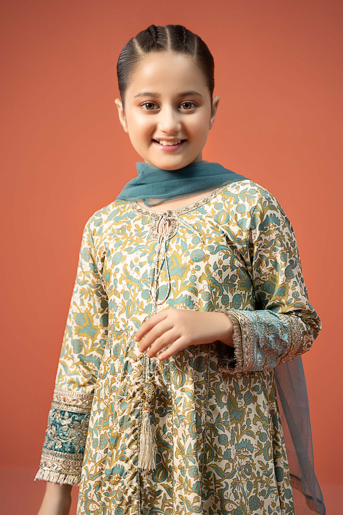 Maria B | 3 Piece Printed Linen Suit | MKD-W24-25 - House Of Zarish