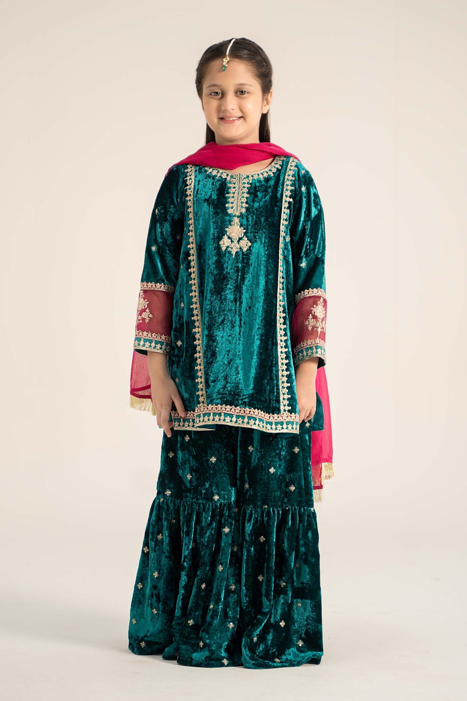 Maria B | 3 Piece Embroidered Velvet Suit | MKS-W24-16 - Libasekhas