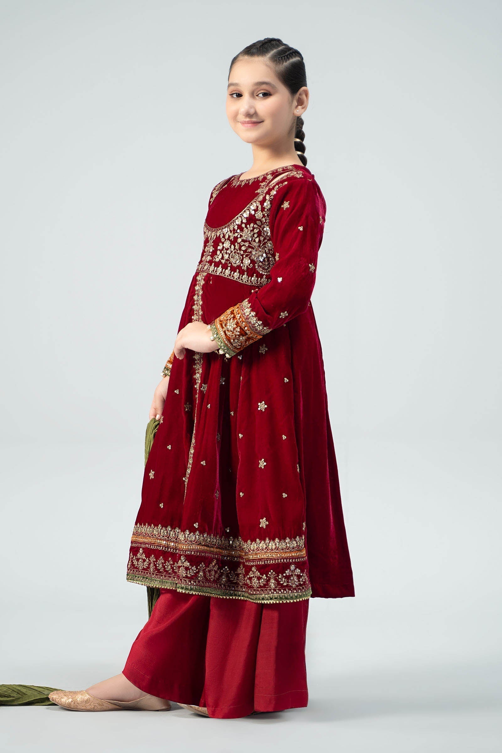 Maria B | 3 Piece Embroidered Velvet Suit | MKS-W24-17 - House Of Zarish