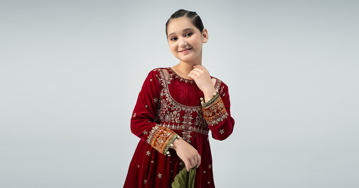 Maria B | 3 Piece Embroidered Velvet Suit | MKS-W24-17 - House Of Zarish