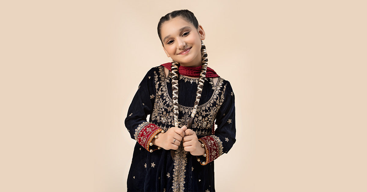 Maria B | 3 Piece Embroidered Velvet Suit | MKS-W24-17 - House Of Zarish