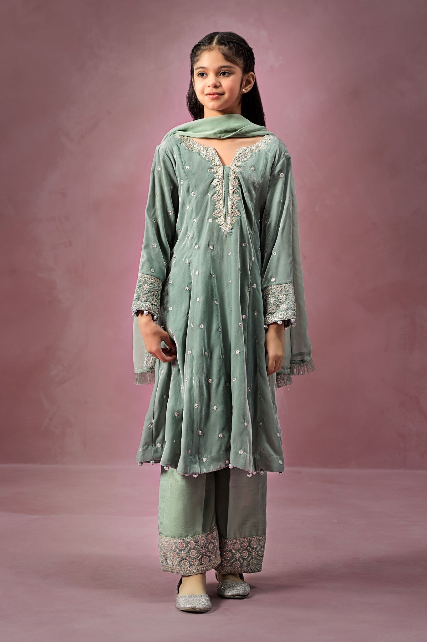 Maria B | 3 Piece Embroidered Velvet Suit | MKS-W24-38 - Libasekhas