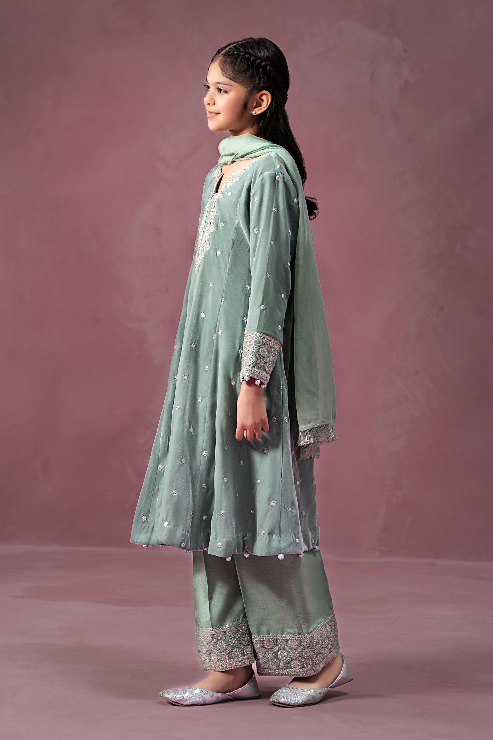 Maria B | 3 Piece Embroidered Velvet Suit | MKS-W24-38 - House Of Zarish
