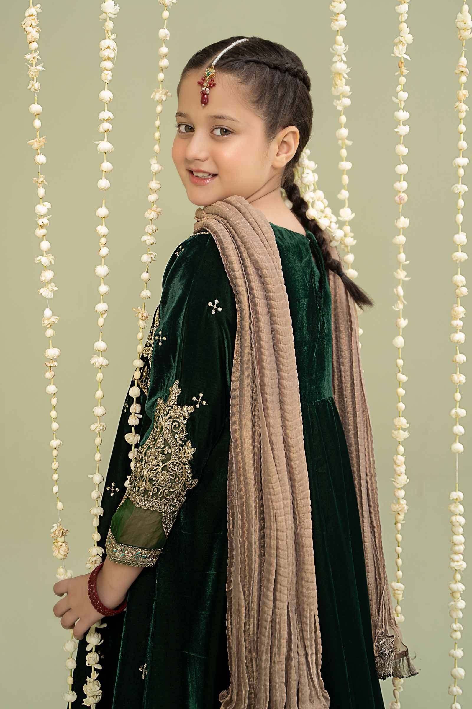 Maria B | 3 Piece Embroidered Velvet Suit | MKS-W24-40 - House Of Zarish