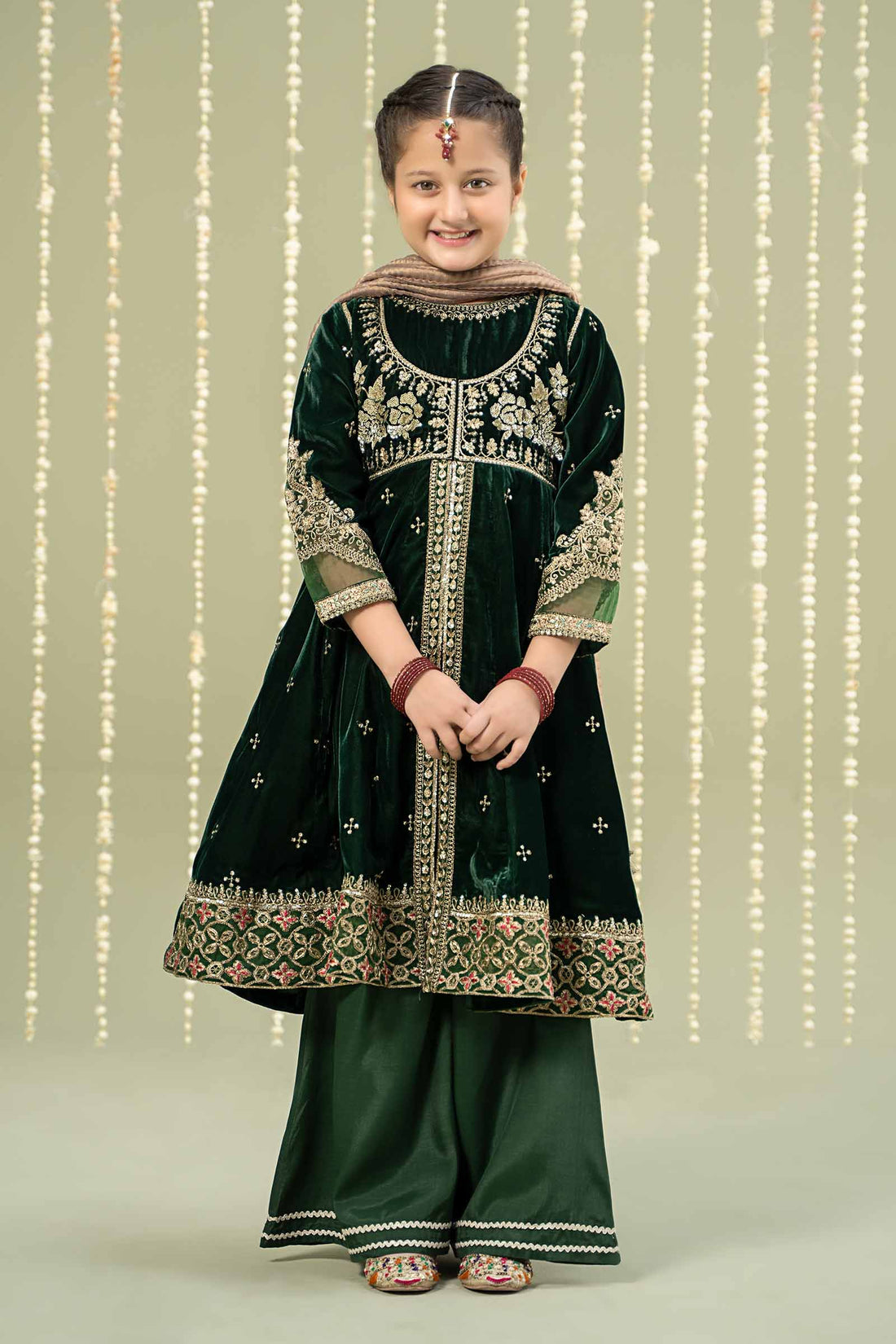 Maria B | 3 Piece Embroidered Velvet Suit | MKS-W24-40 - House Of Zarish