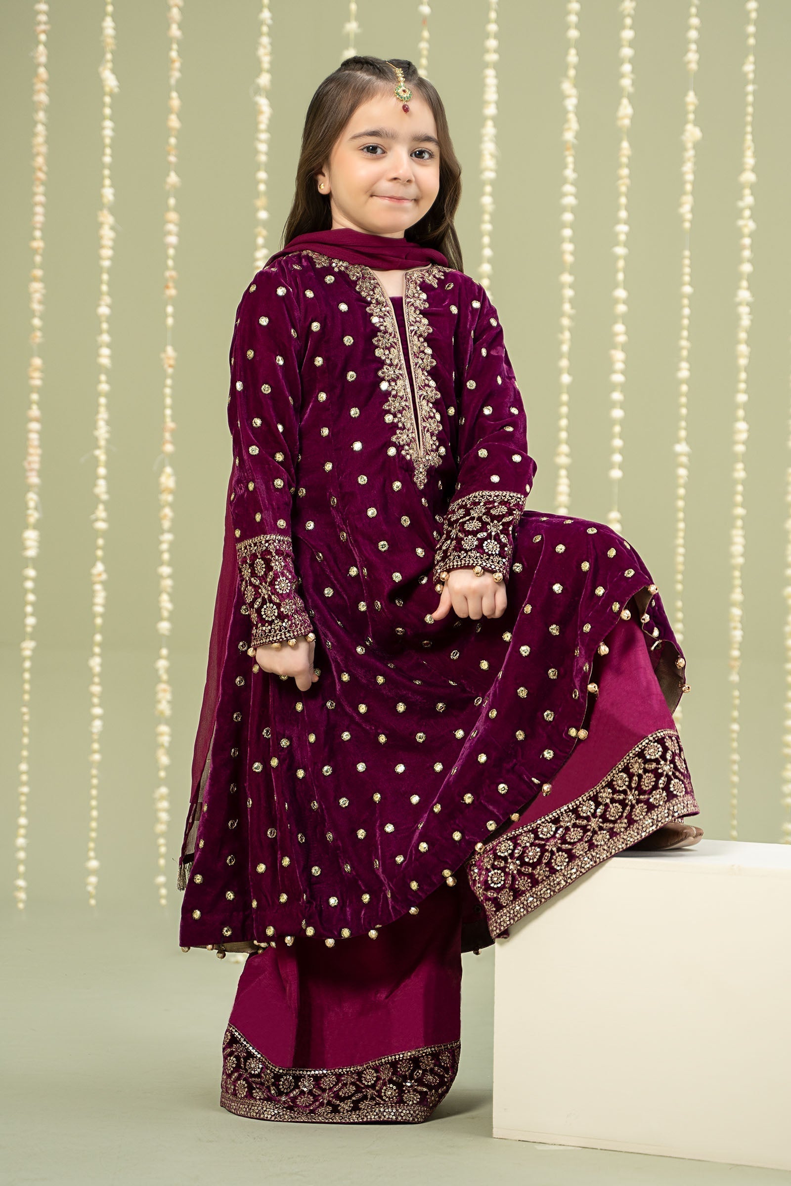 Maria B | 3 Piece Embroidered Velvet Suit | MKS-W24-38 - Libasekhas