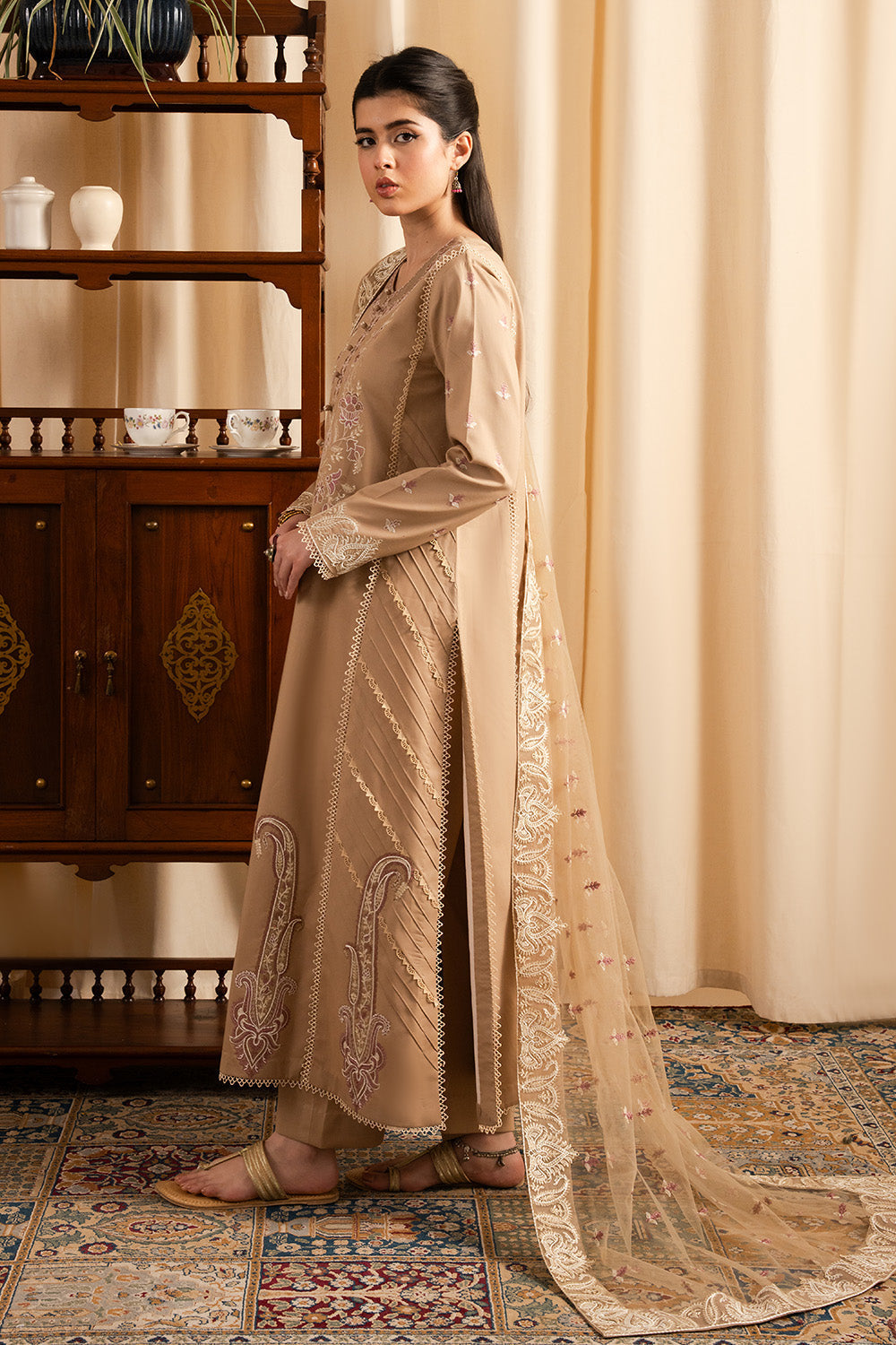 Maryum N Maria | Dali Luxe | SOFIA - MS50295