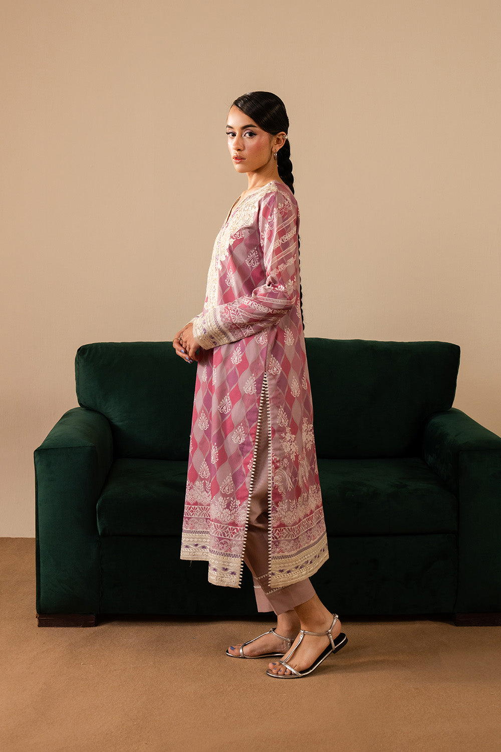 Maryum N Maria | Floren Lawn |  LUNA