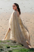 Emaan Adeel | Kamari Reveuse Wedding Formals | ELLE