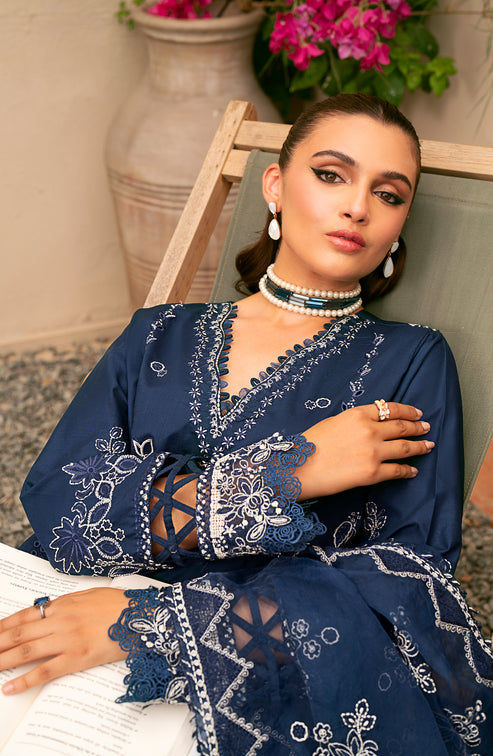 Emaan Adeel | Navaeh Luxury Pret | LYRA - House Of Anaya