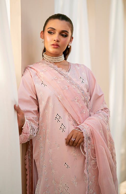 Emaan Adeel | Navaeh Luxury Pret | ZARIA - House Of Anaya