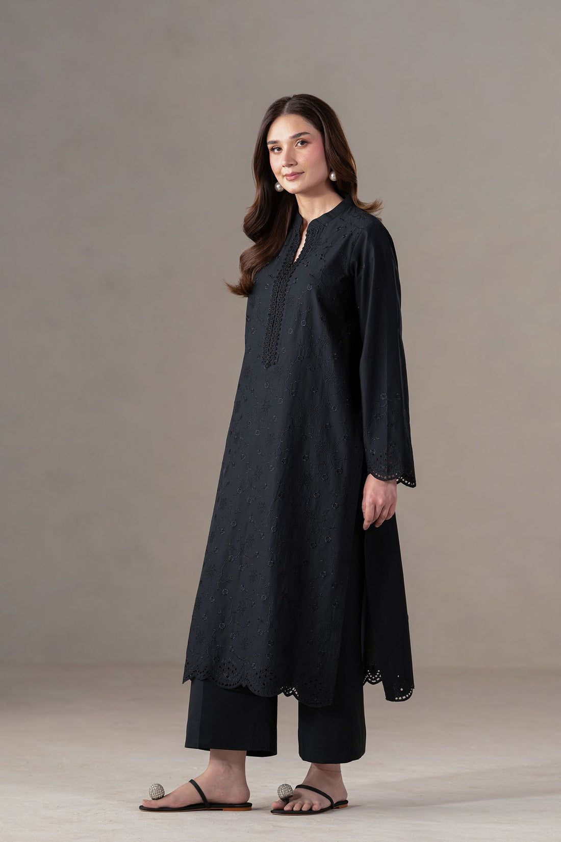 Akbar Aslam | Pret Lawn | Mono