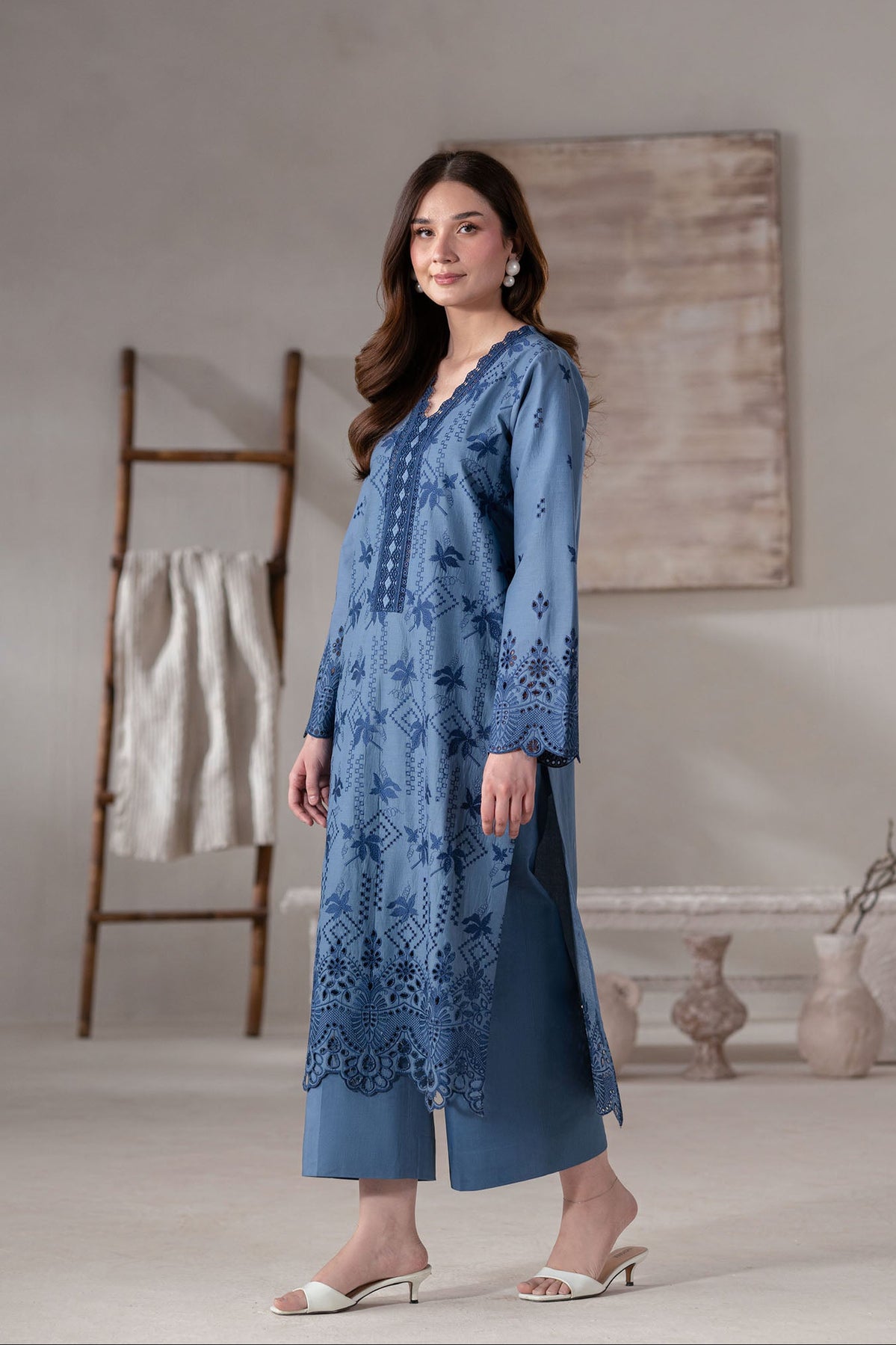 Akbar Aslam | Pret Lawn | Aven