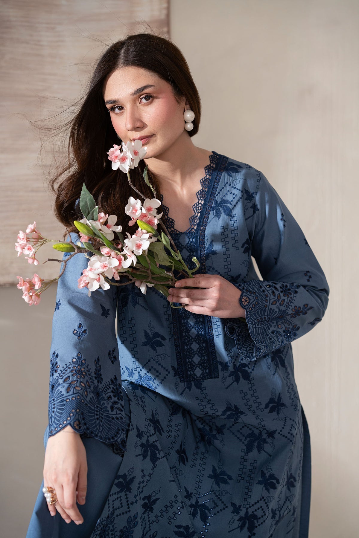 Akbar Aslam | Pret Lawn | Aven