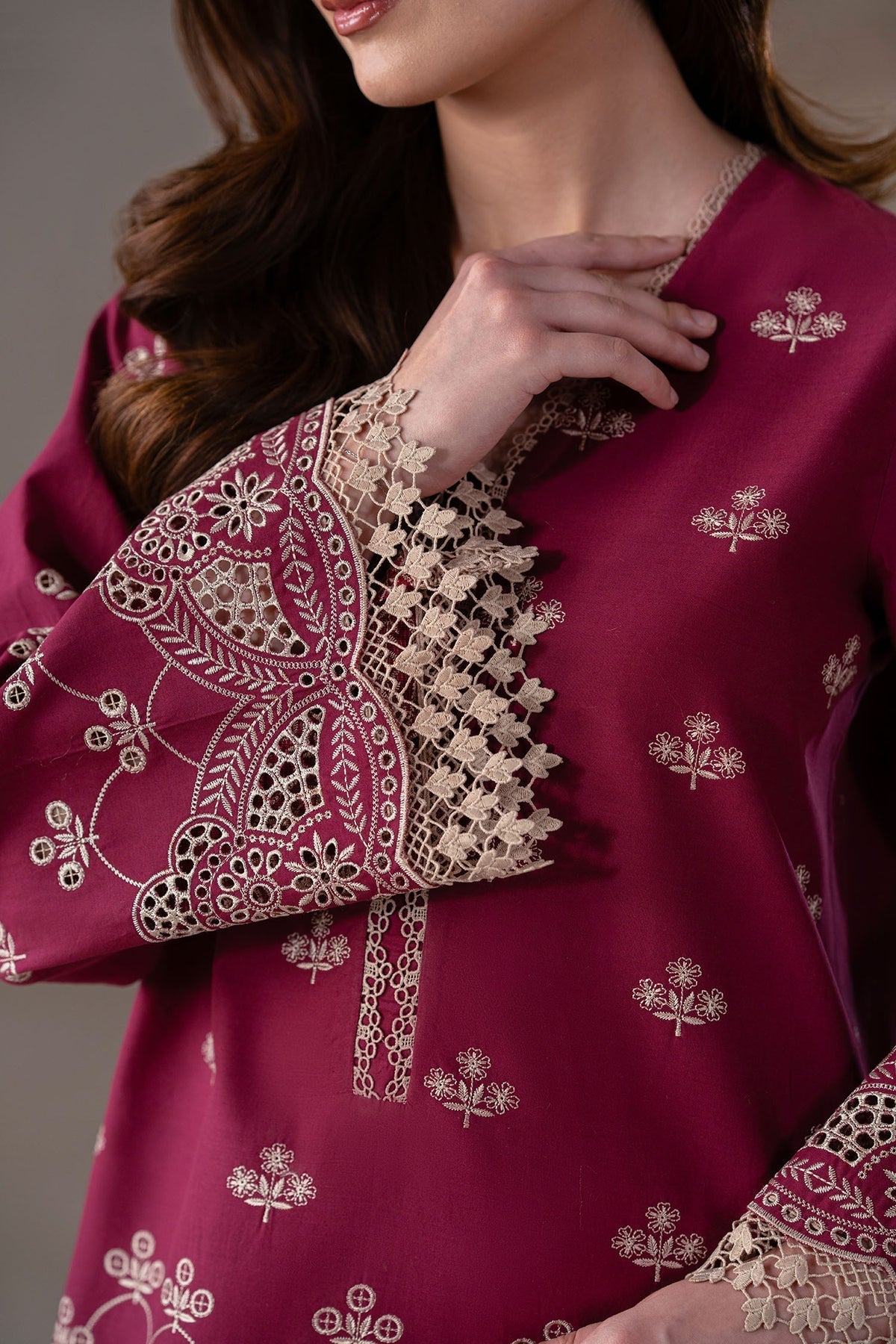 Akbar Aslam | Pret Lawn | Raven