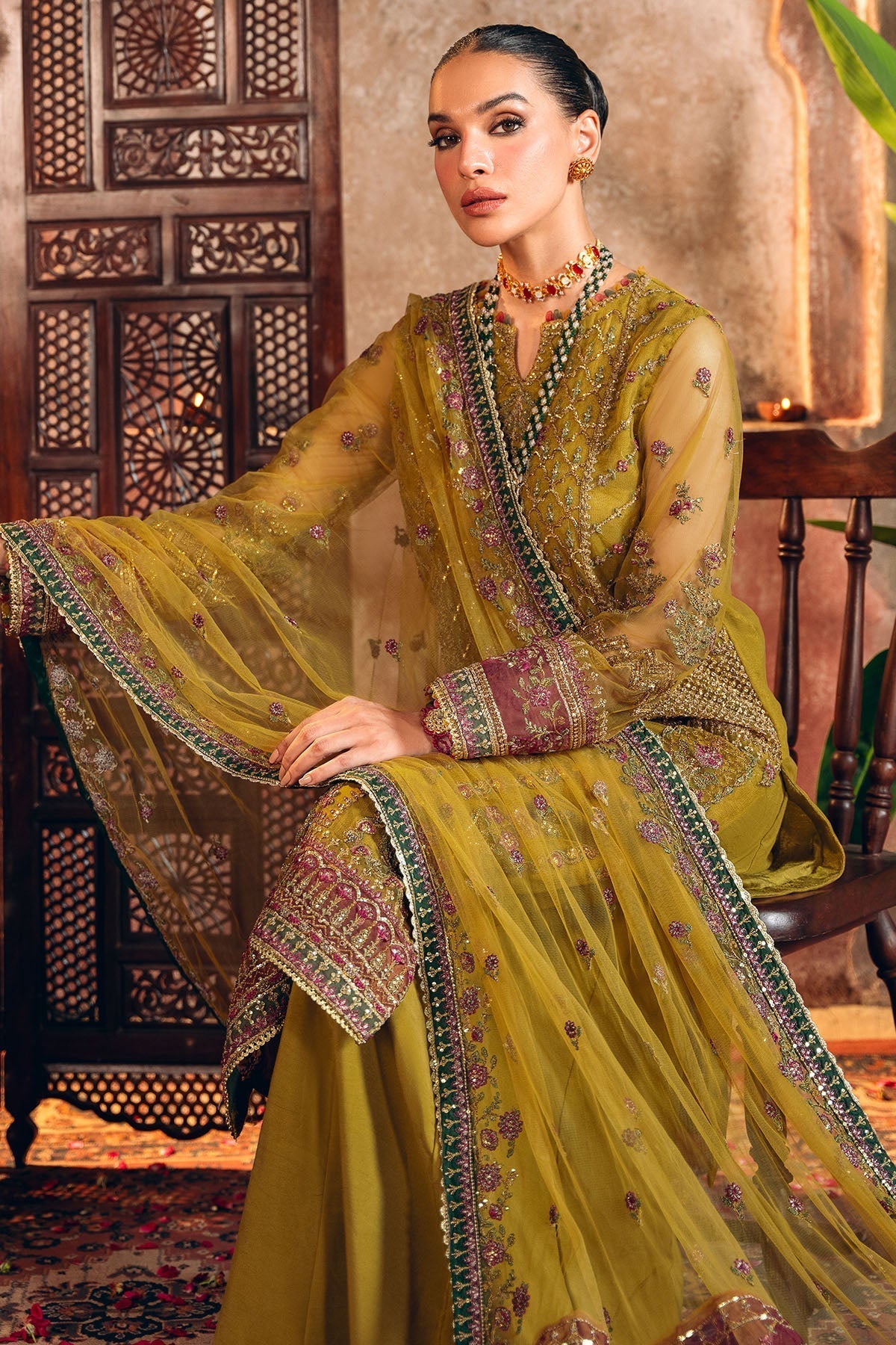 Motifz | Luxury Formals | 4824-ALMAS