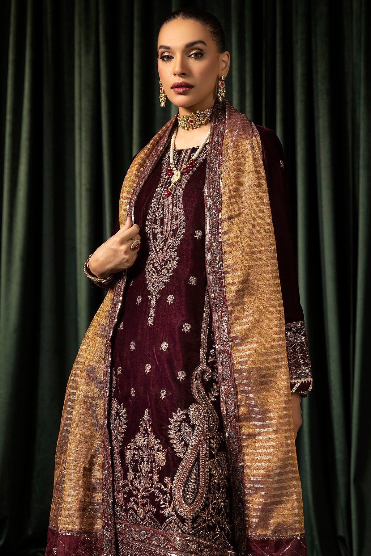 Motifz | Velvet Formals | 5096-DAISHA