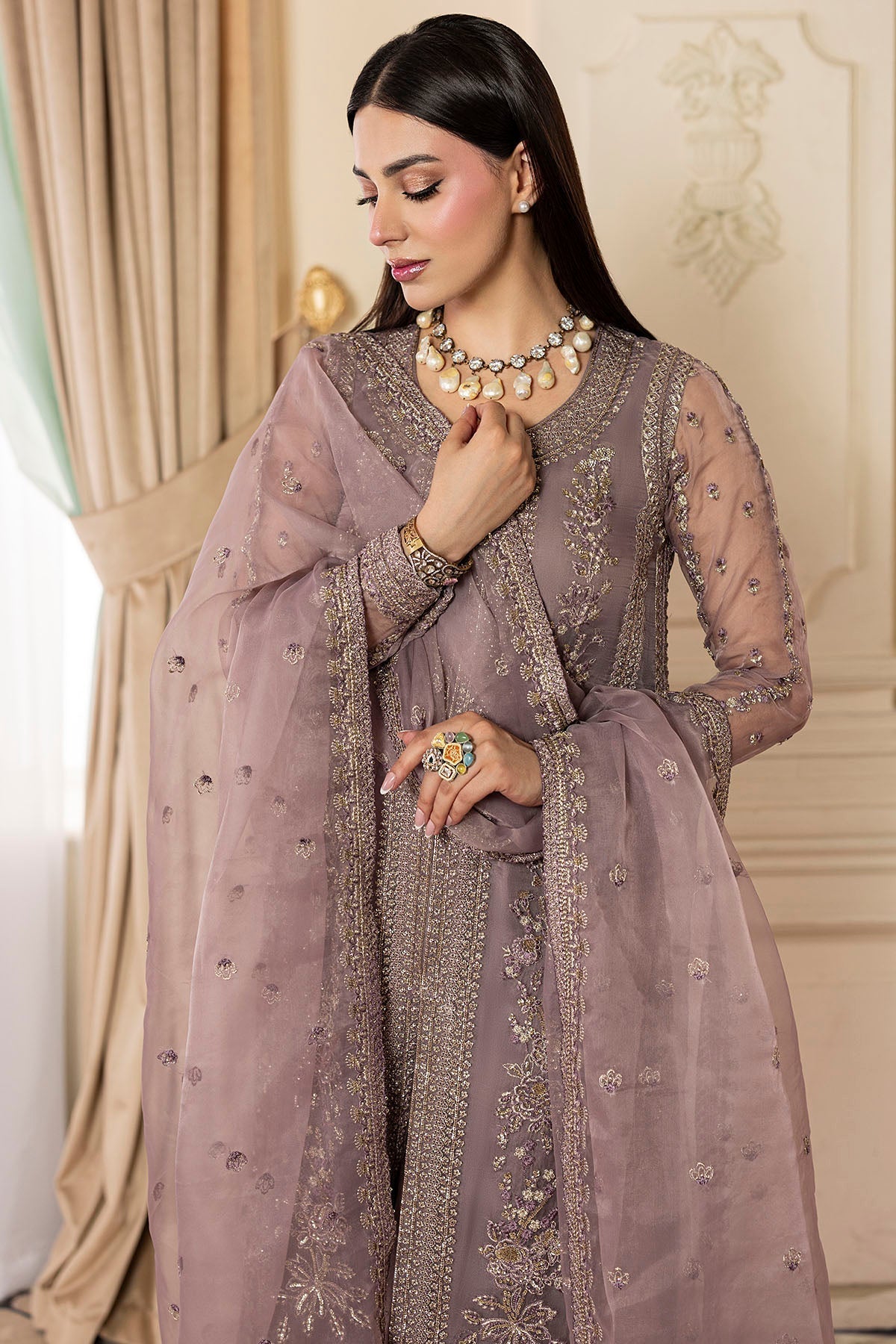 Motifz | Luxury Formals | 5138-OLEA