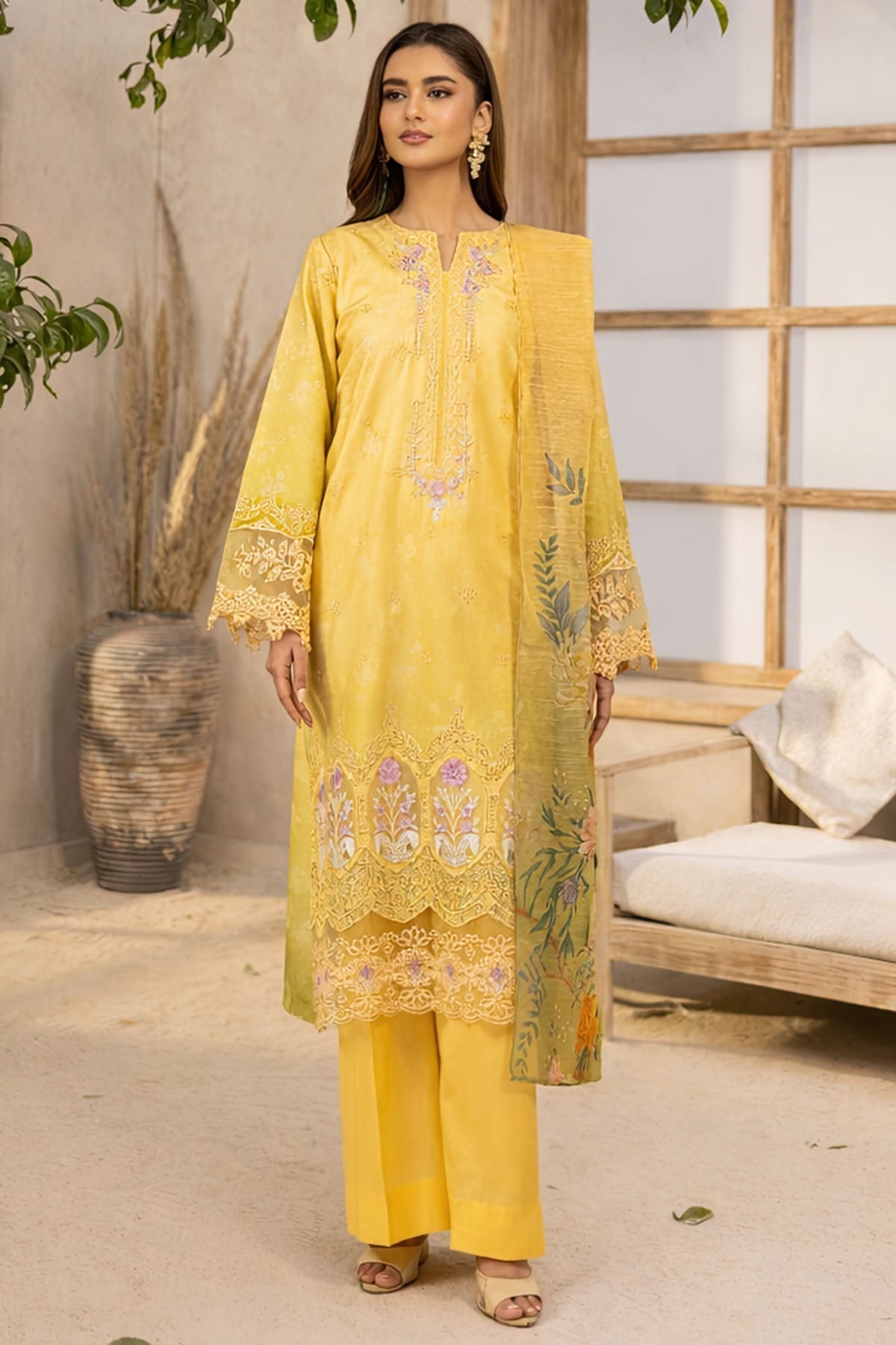 Motifz | Amal Lawn 26 | 5818-REGALIA