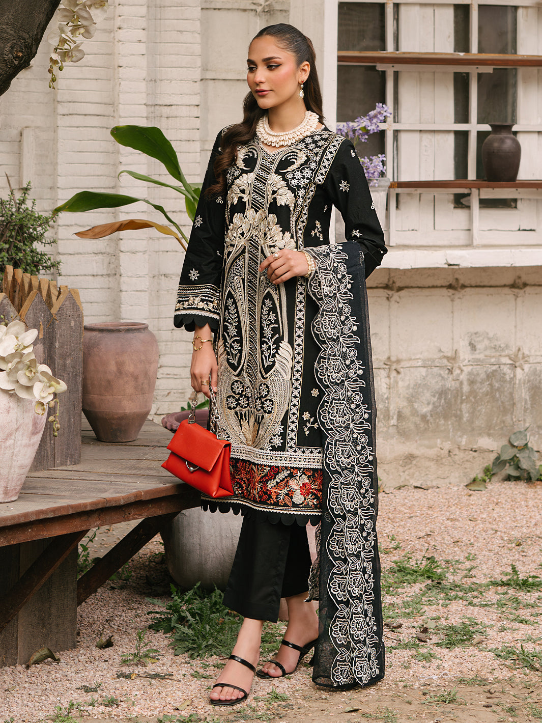 Mahnur | Masakali Luxury Lawn 24 | MK 04 - A - House of Zarish