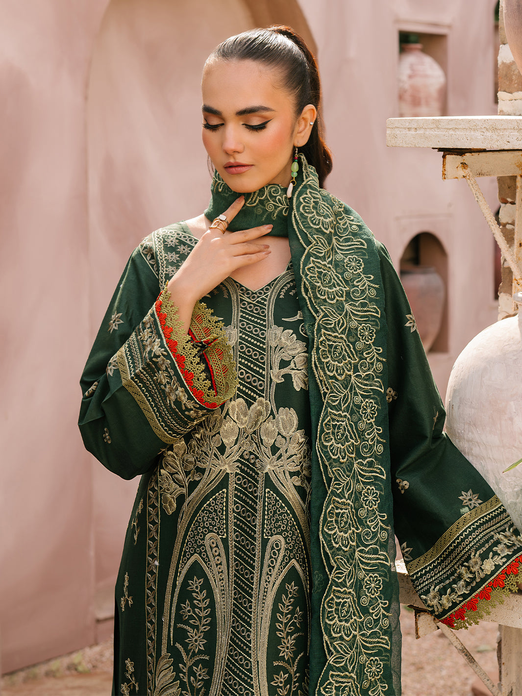 Mahnur | Masakali Luxury Lawn 24 | MK 04 - B - House of Zarish