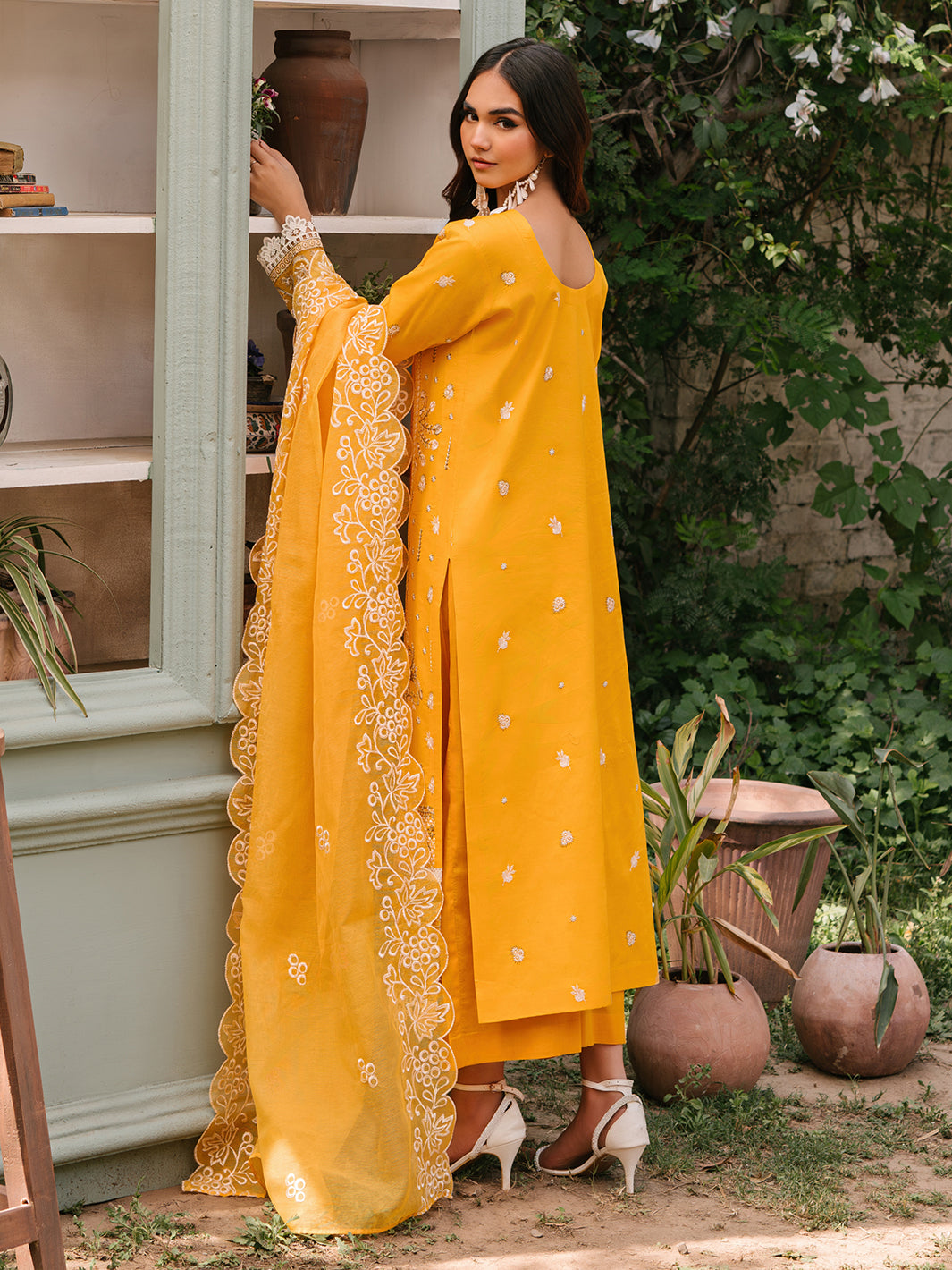 Mahnur | Masakali Luxury Lawn 24 | MK 06 - A - House of Zarish