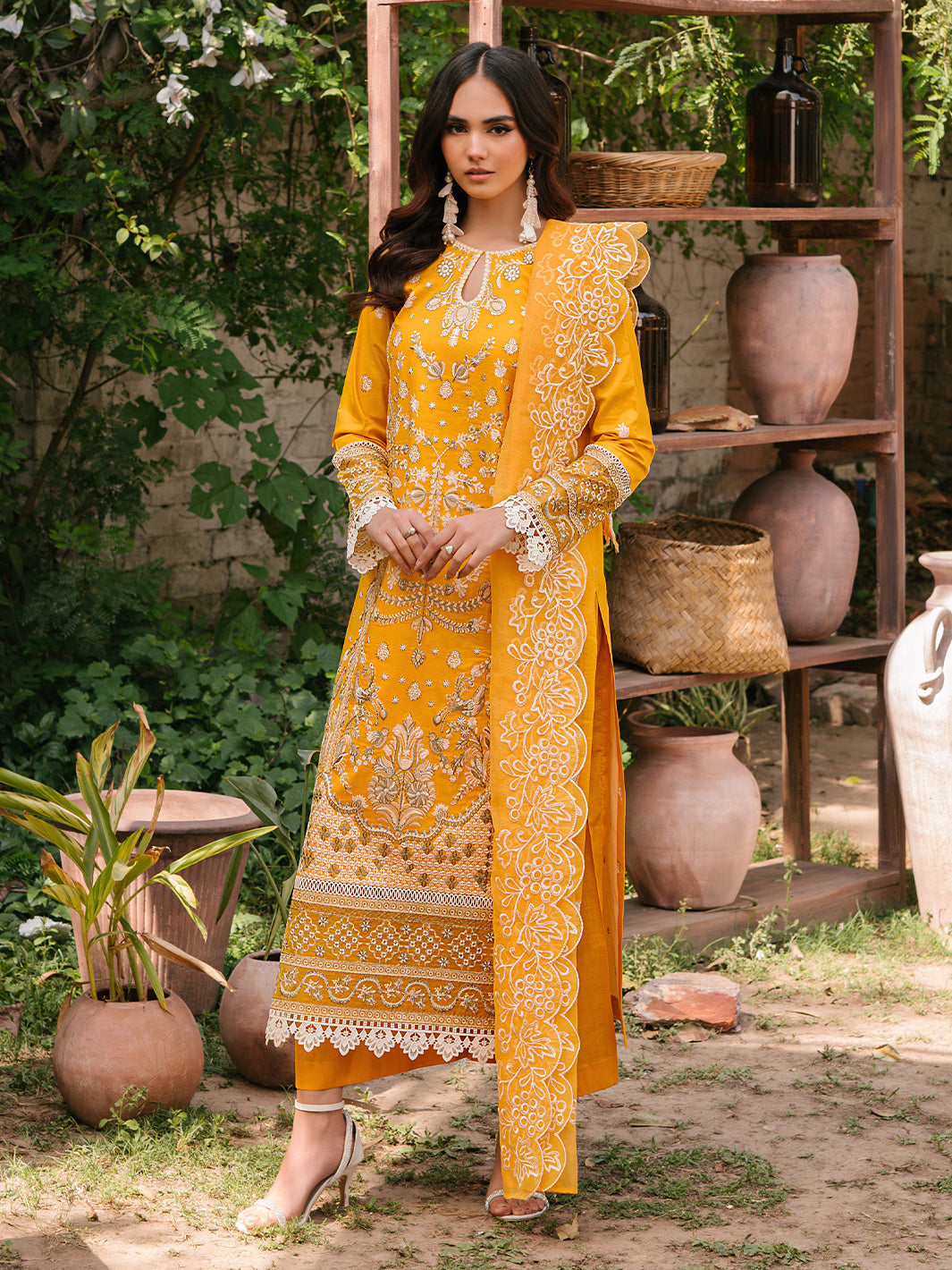 Mahnur | Masakali Luxury Lawn 24 | MK 06 - A - House of Zarish