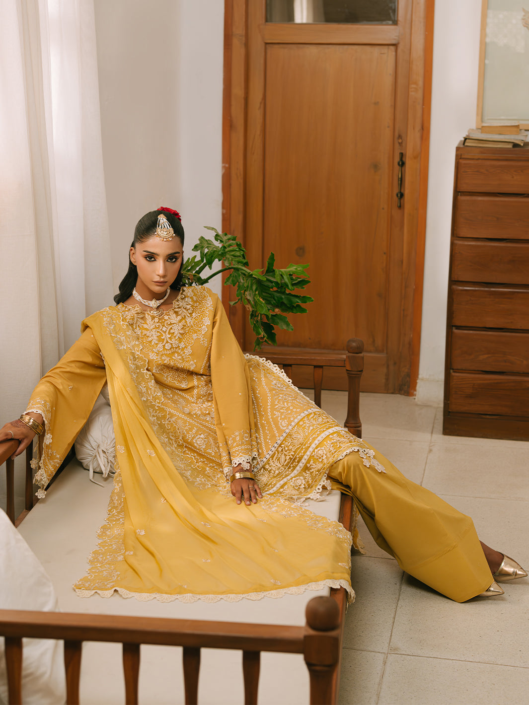 Mahnur | Shanaya Luxury Lawn 25 | Zunaira