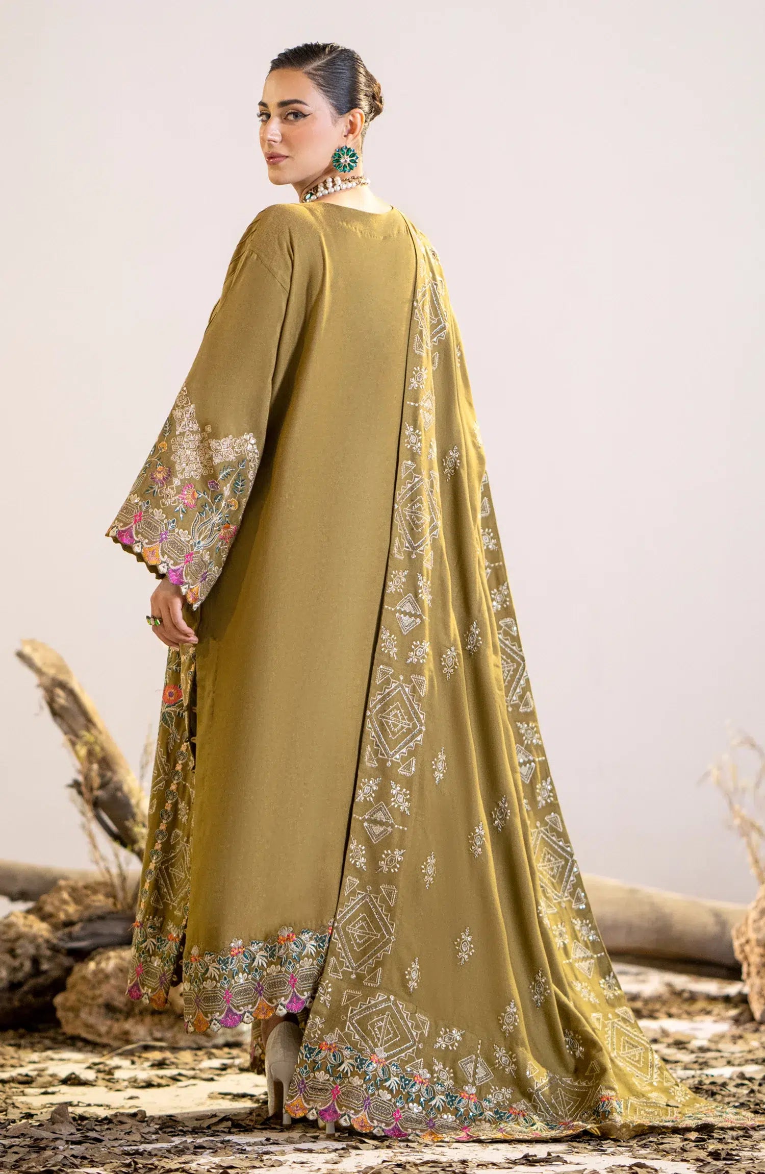 Maryum N Maria | Shehr Bano Winter 23 | HADIYAH MW23553 - House Of Anaya